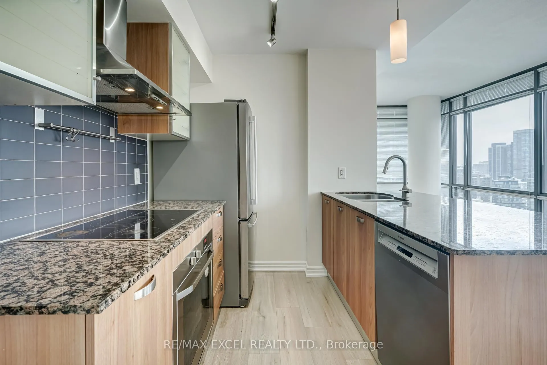 Photo 14 of Unit 2806, 37 Grosvenor Street, Toronto, Bay Street Corridor — HOMEH