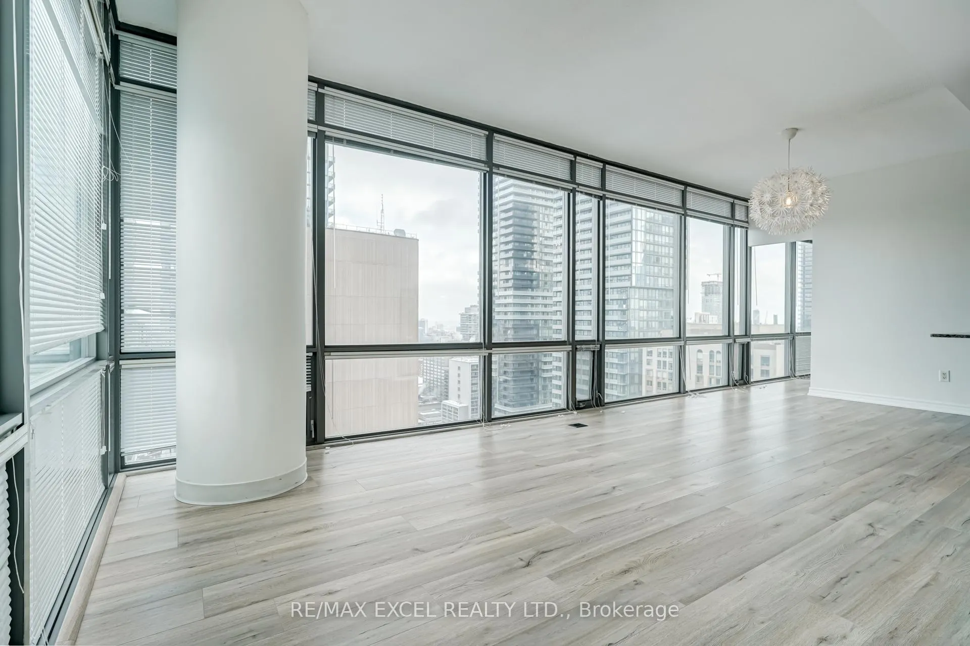 Photo 20 of Unit 2806, 37 Grosvenor Street, Toronto, Bay Street Corridor — HOMEH