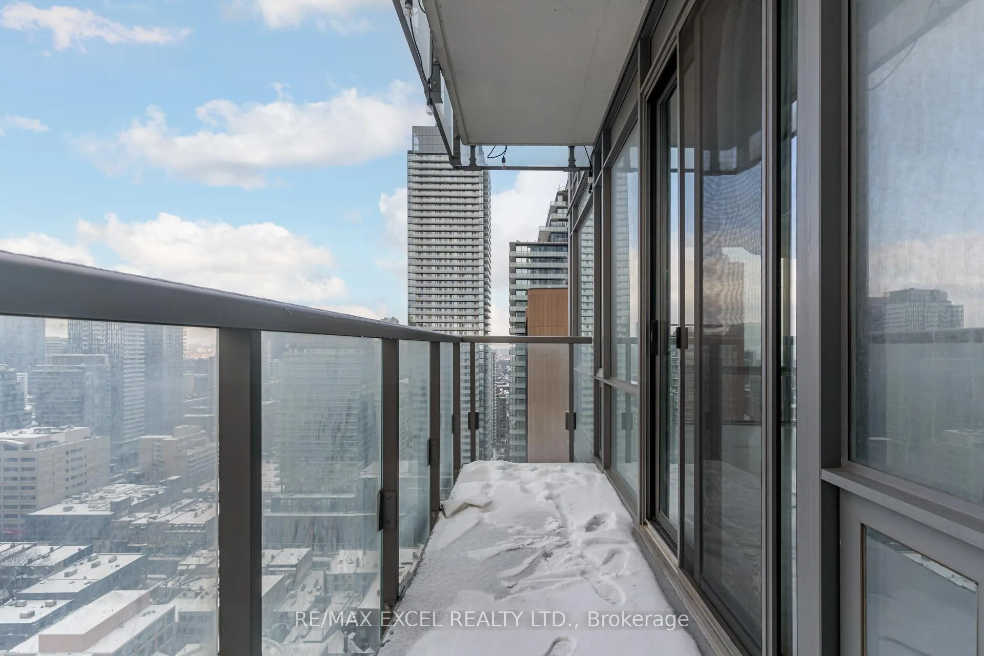 Photo 28 of Unit 2806, 37 Grosvenor Street, Toronto, Bay Street Corridor — HOMEH