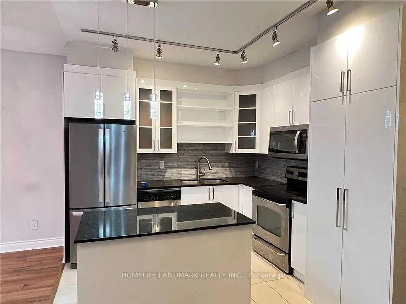 Photo 2 of Unit 101, 37 Galleria Parkway, Markham, Commerce Valley — HOMEH
