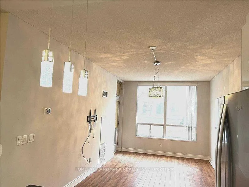 Photo 4 of Unit 101, 37 Galleria Parkway, Markham, Commerce Valley — HOMEH