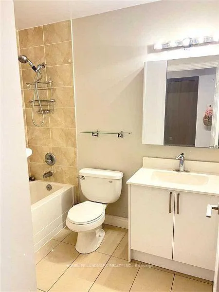 Photo 8 of Unit 101, 37 Galleria Parkway, Markham, Commerce Valley — HOMEH