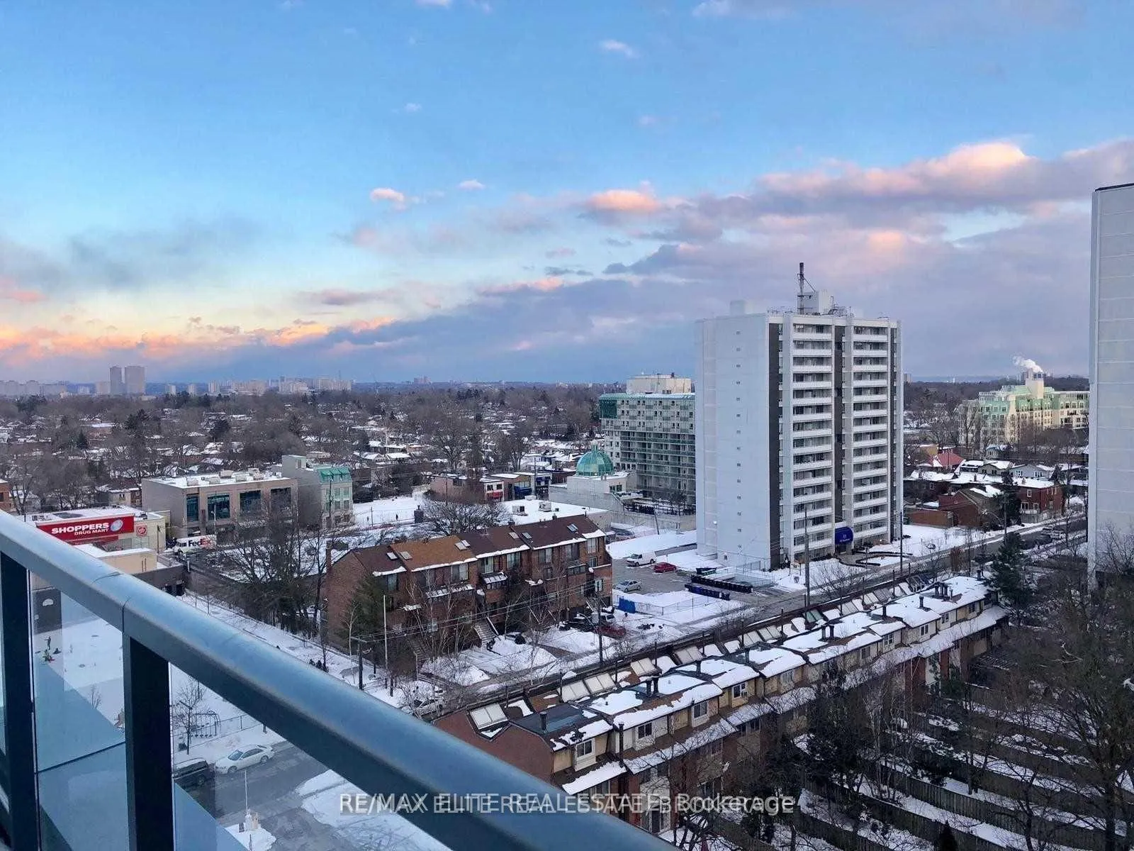 Photo 5 of Unit 1012, 125 Redpath Avenue, Toronto, Mount Pleasant West — HOMEH