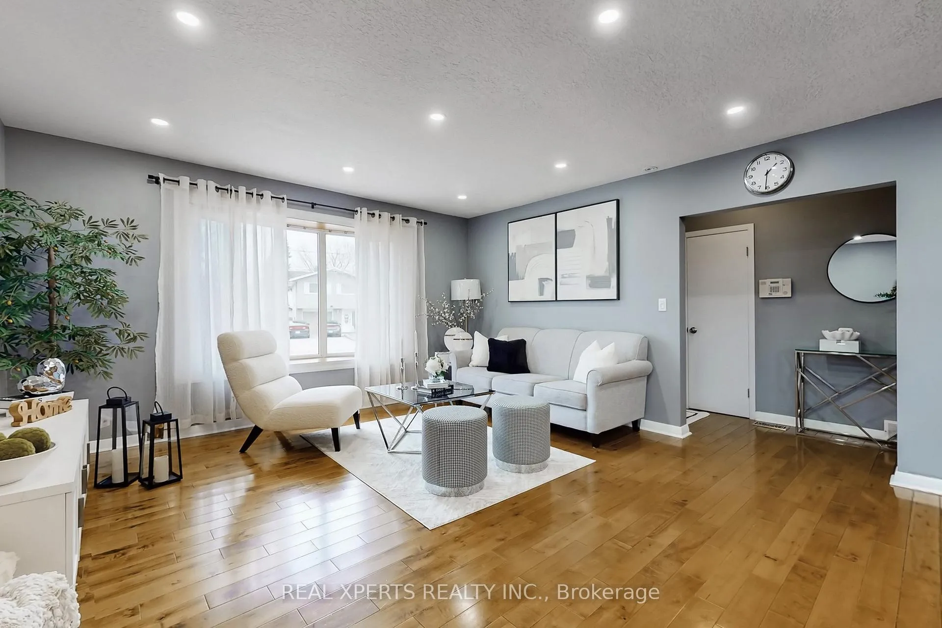 Photo 10 of 200 Rosemount Drive, Kitchener, Rosemount — HOMEH