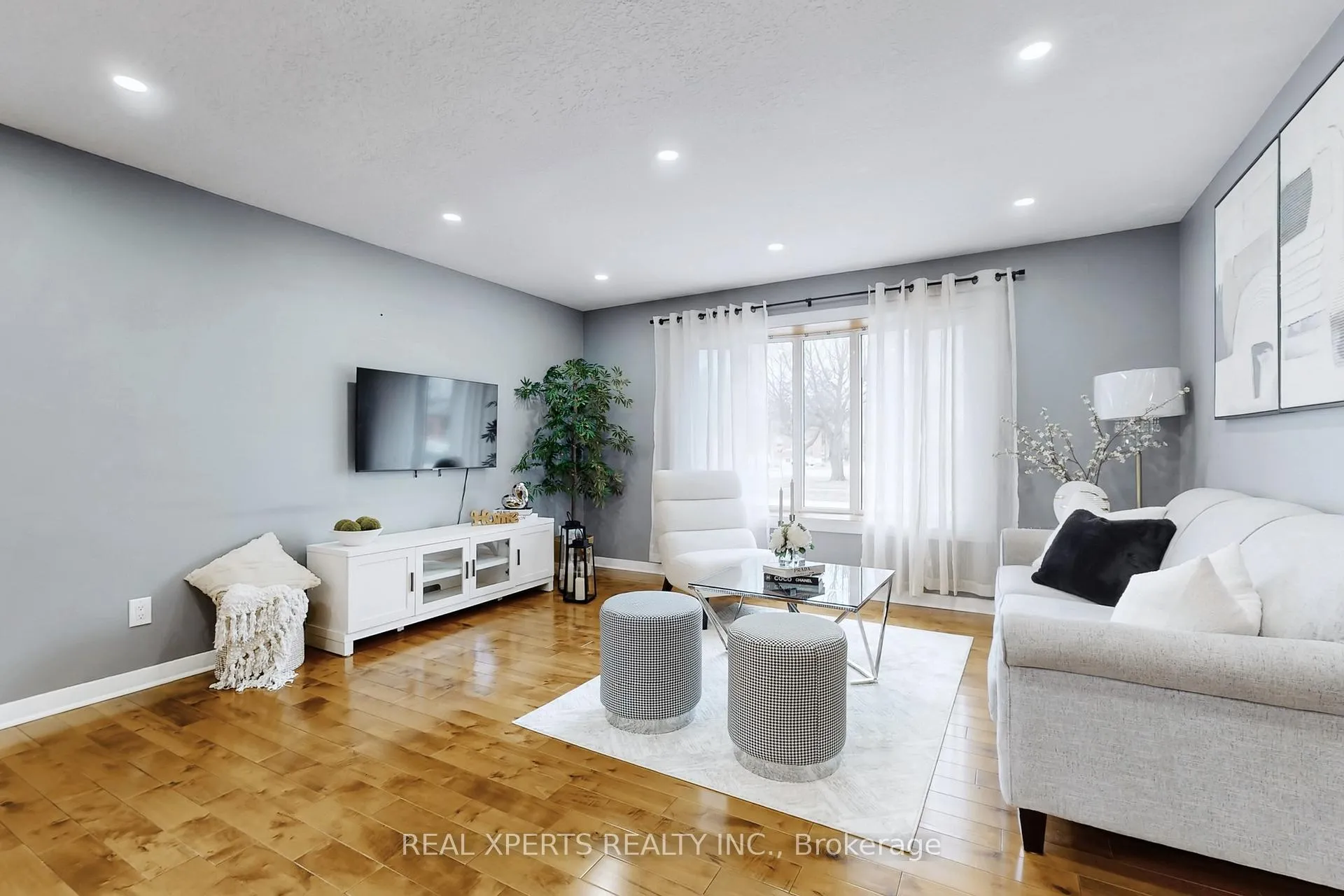Photo 12 of 200 Rosemount Drive, Kitchener, Rosemount — HOMEH