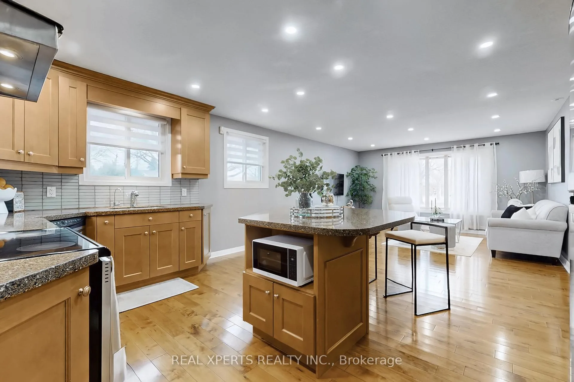 Photo 17 of 200 Rosemount Drive, Kitchener, Rosemount — HOMEH