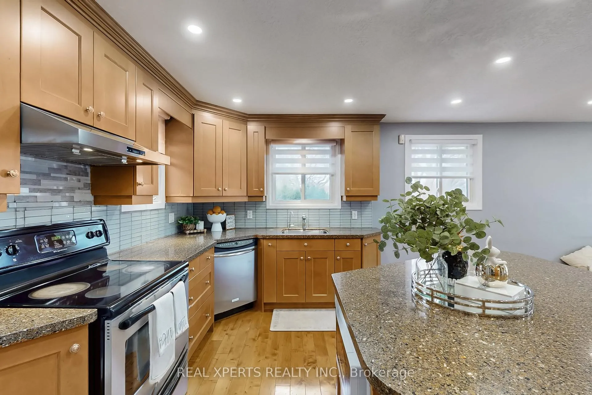Photo 19 of 200 Rosemount Drive, Kitchener, Rosemount — HOMEH