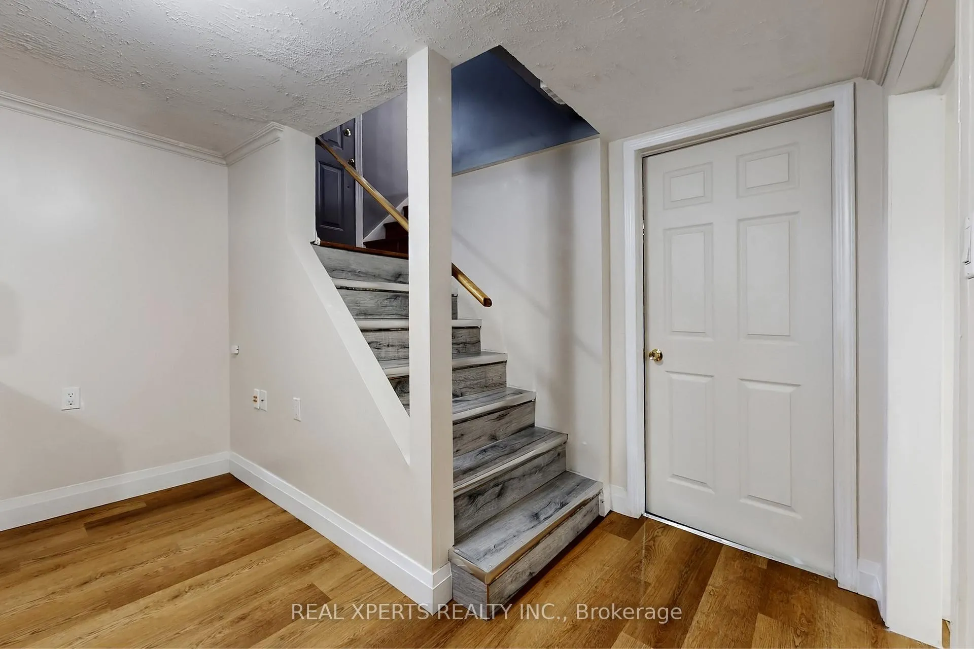 Photo 34 of 200 Rosemount Drive, Kitchener, Rosemount — HOMEH