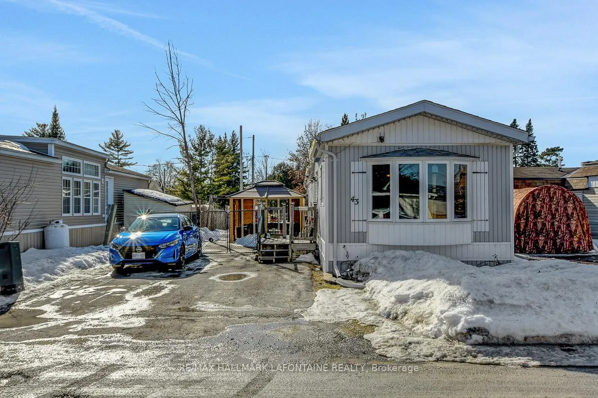 Photo 2 of Unit 43, 3535 St Joseph Boulevard, Ottawa, Fallingbrook/Ridgemount — HOMEH