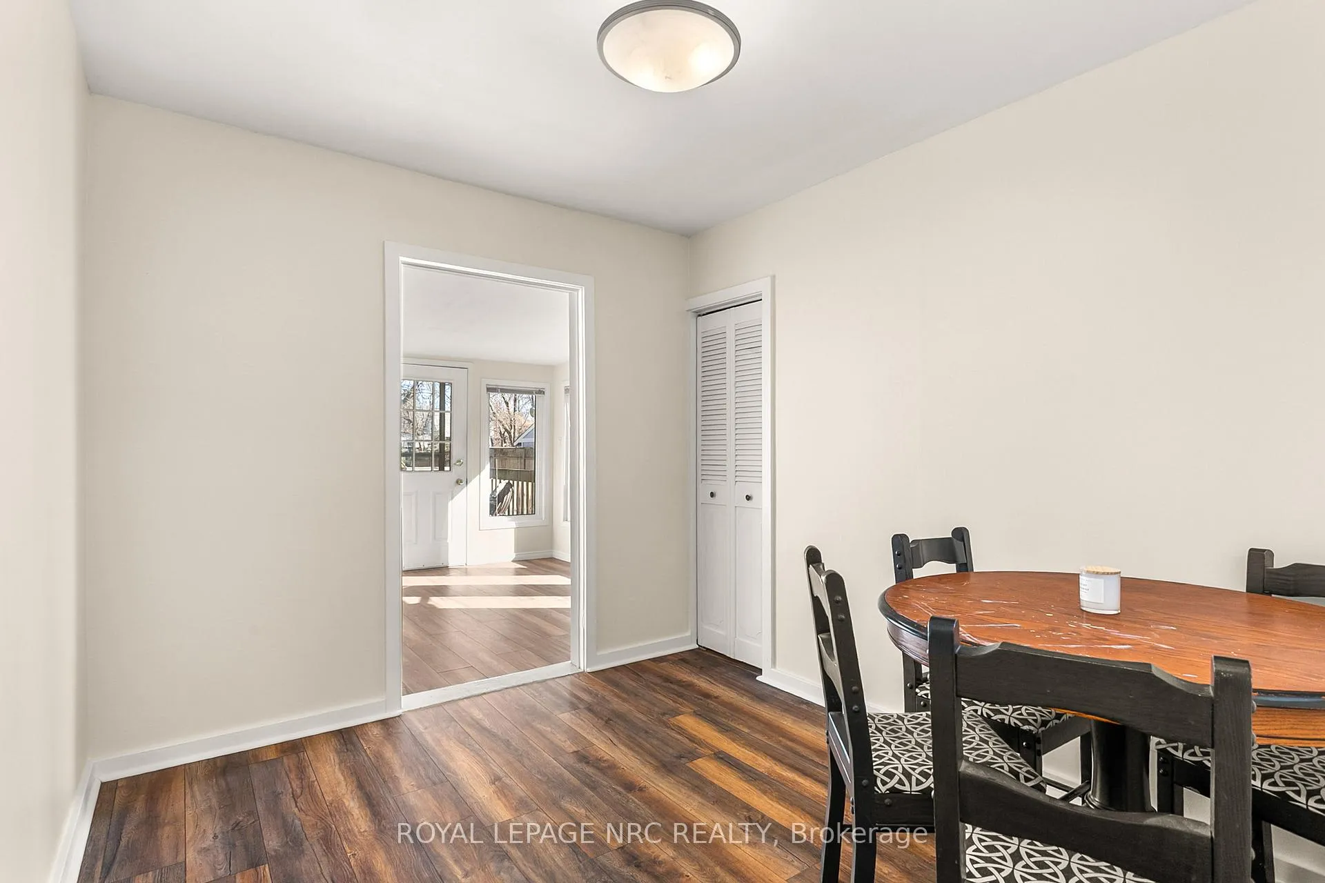 Photo 10 of 5608 Byng Avenue, Niagara Falls, Hospital — HOMEH