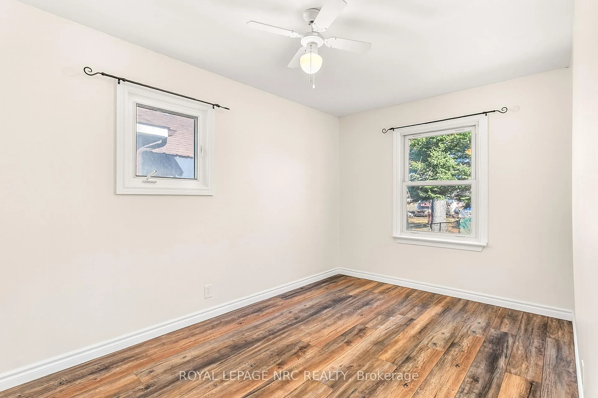 Photo 13 of 5608 Byng Avenue, Niagara Falls, Hospital — HOMEH