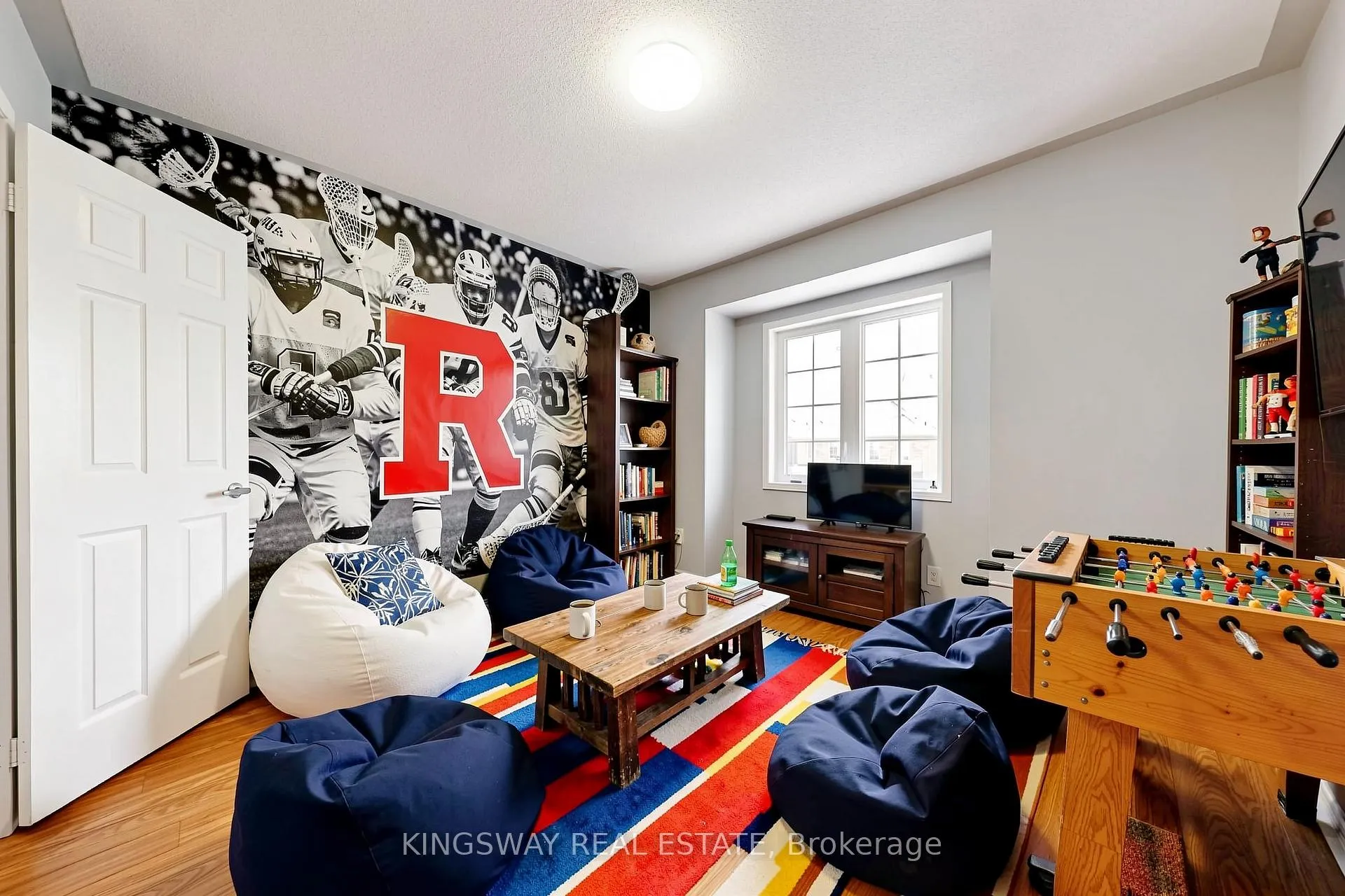 Photo 8 of 84 Abbotsbury Drive, Brampton, Credit Valley — HOMEH