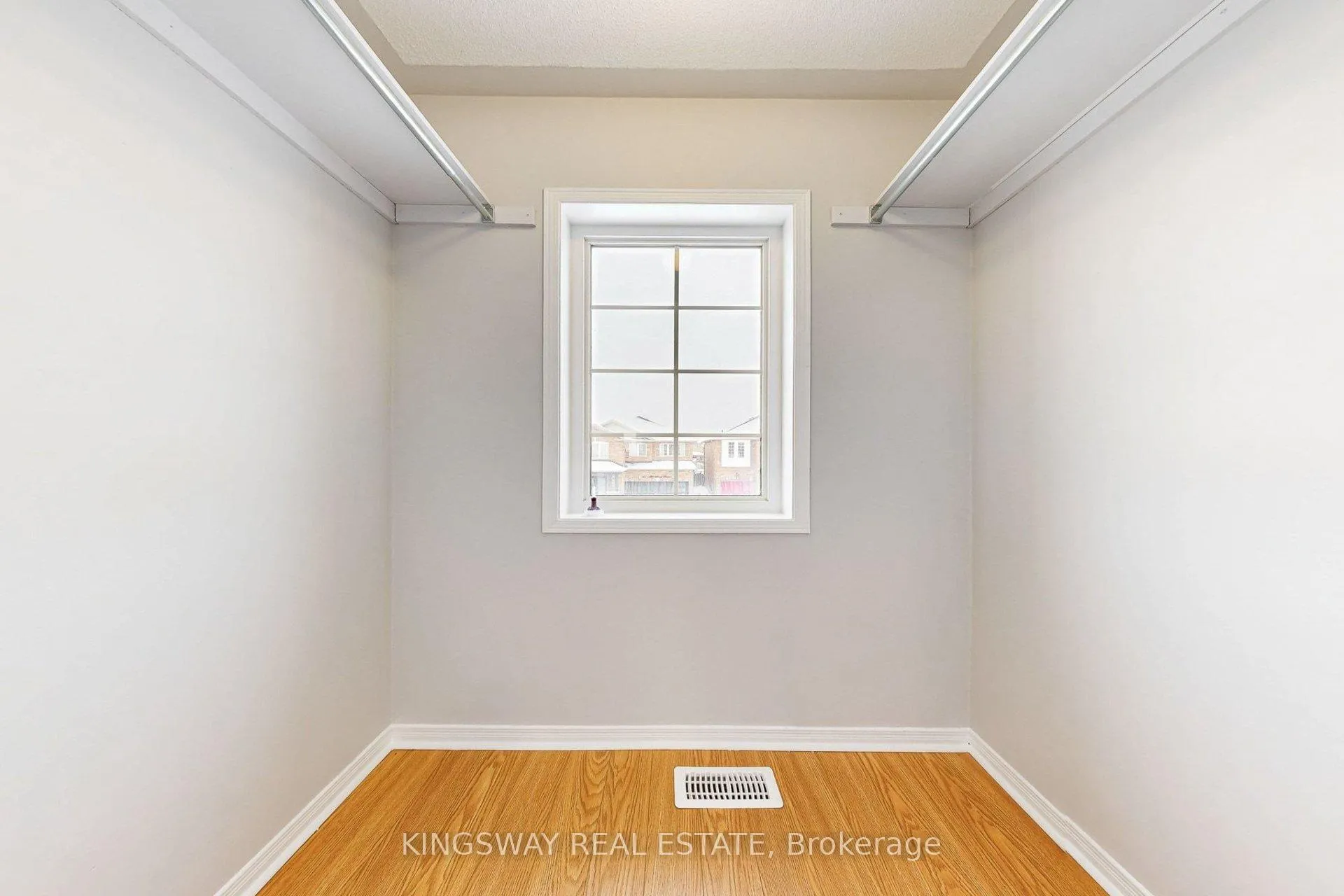 Photo 25 of 84 Abbotsbury Drive, Brampton, Credit Valley — HOMEH