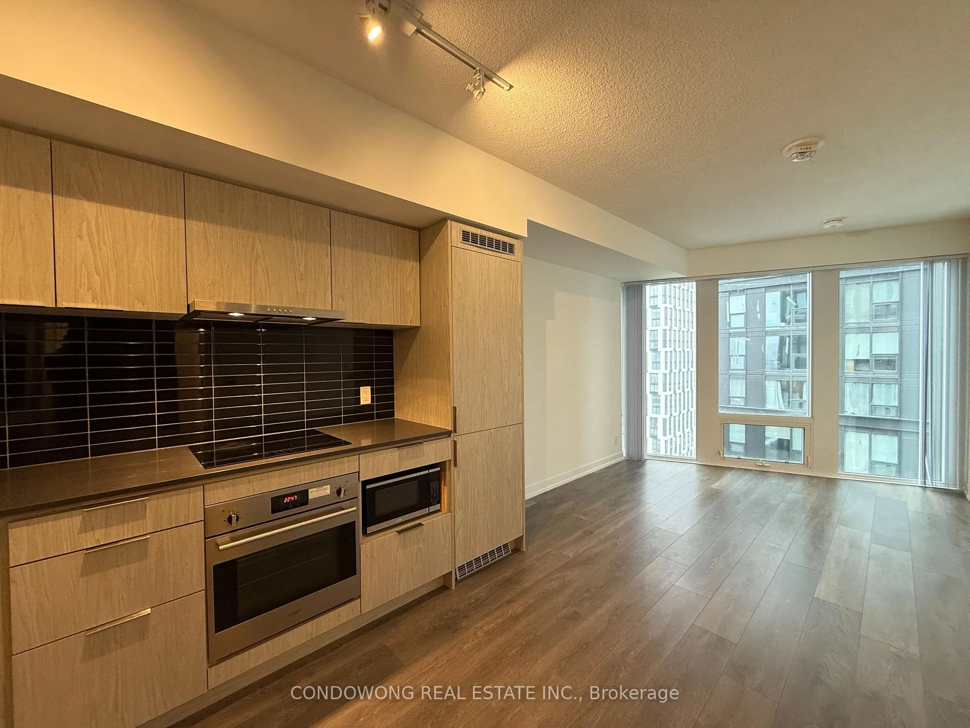 Front of Unit 2909, 60 Shuter Street