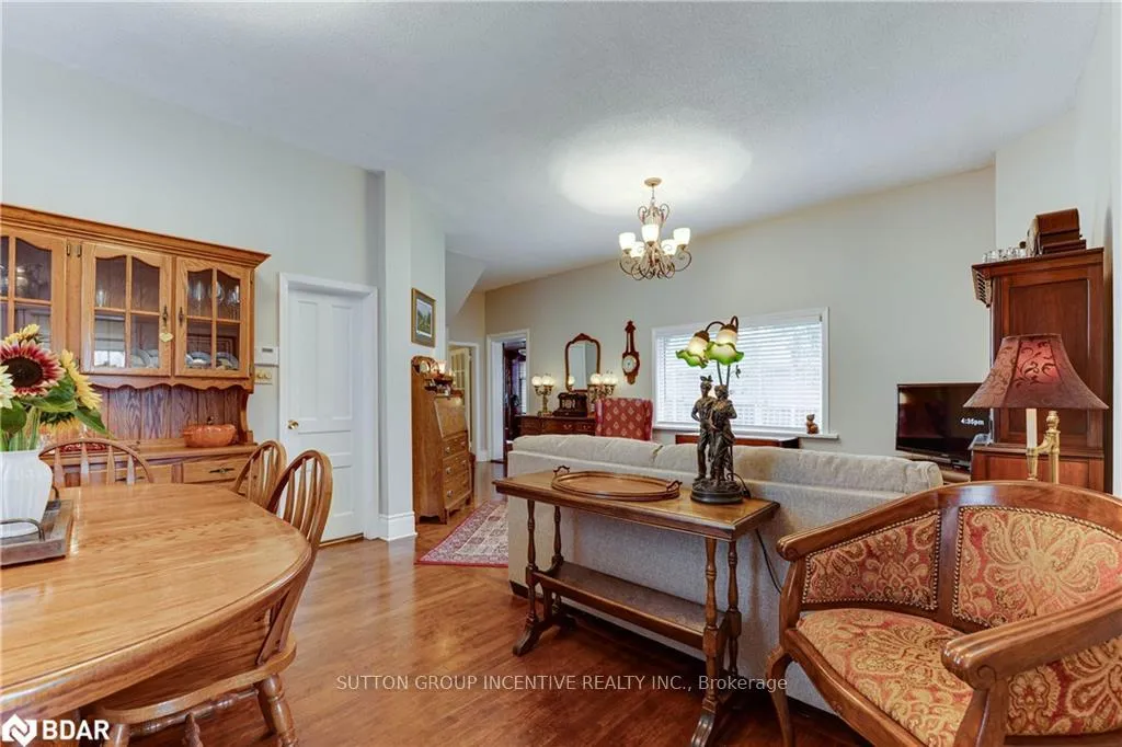 Photo 9 of 22 Queen Street, Innisfil, Cookstown — HOMEH