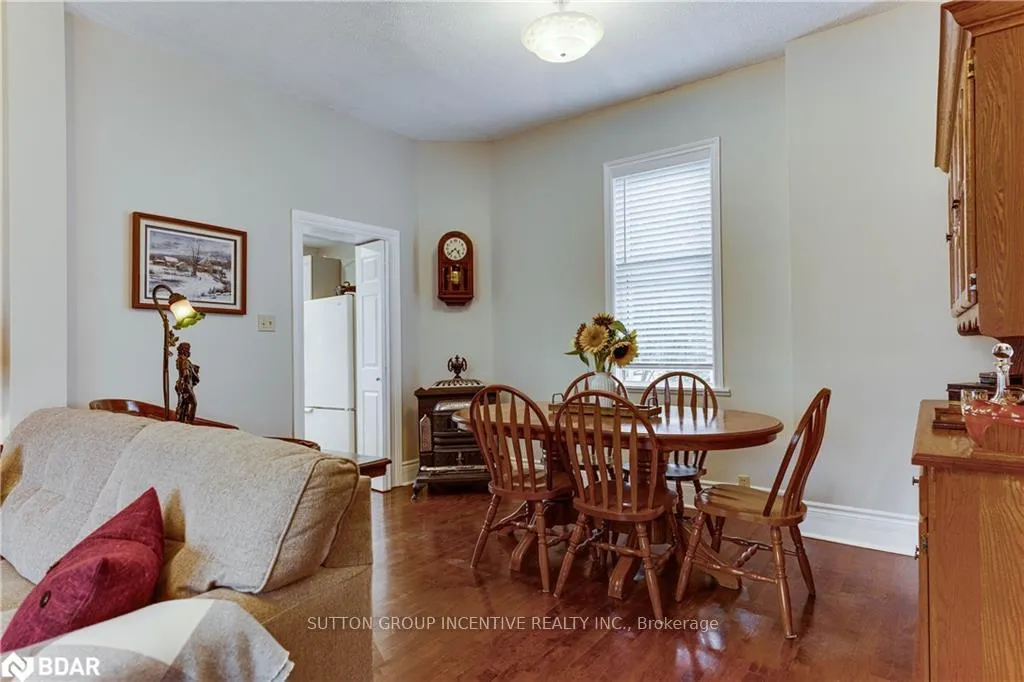 Photo 11 of 22 Queen Street, Innisfil, Cookstown — HOMEH