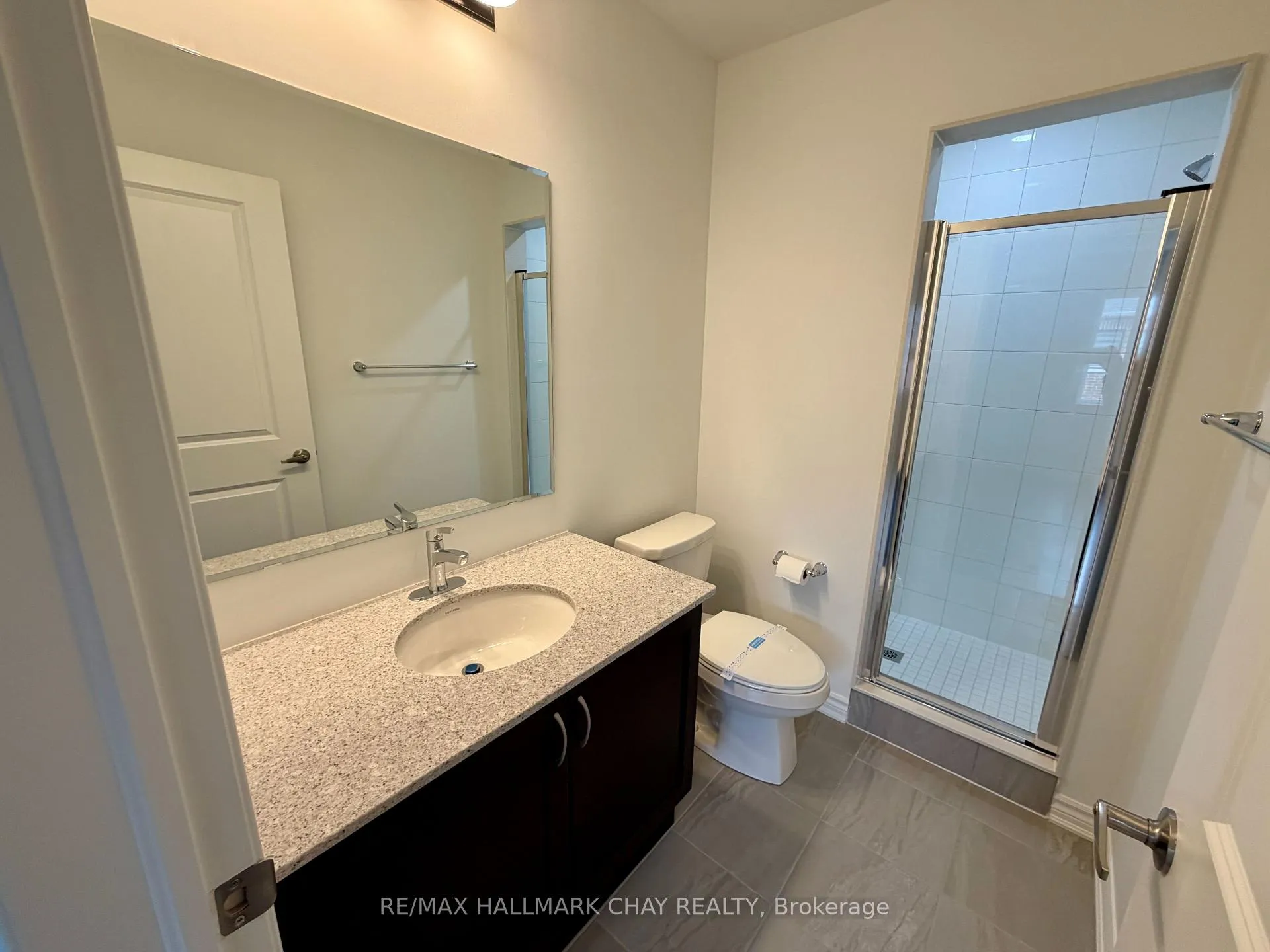 Photo 12 of 48 Foxley Heights, Barrie, Rural Barrie Southwest — HOMEH