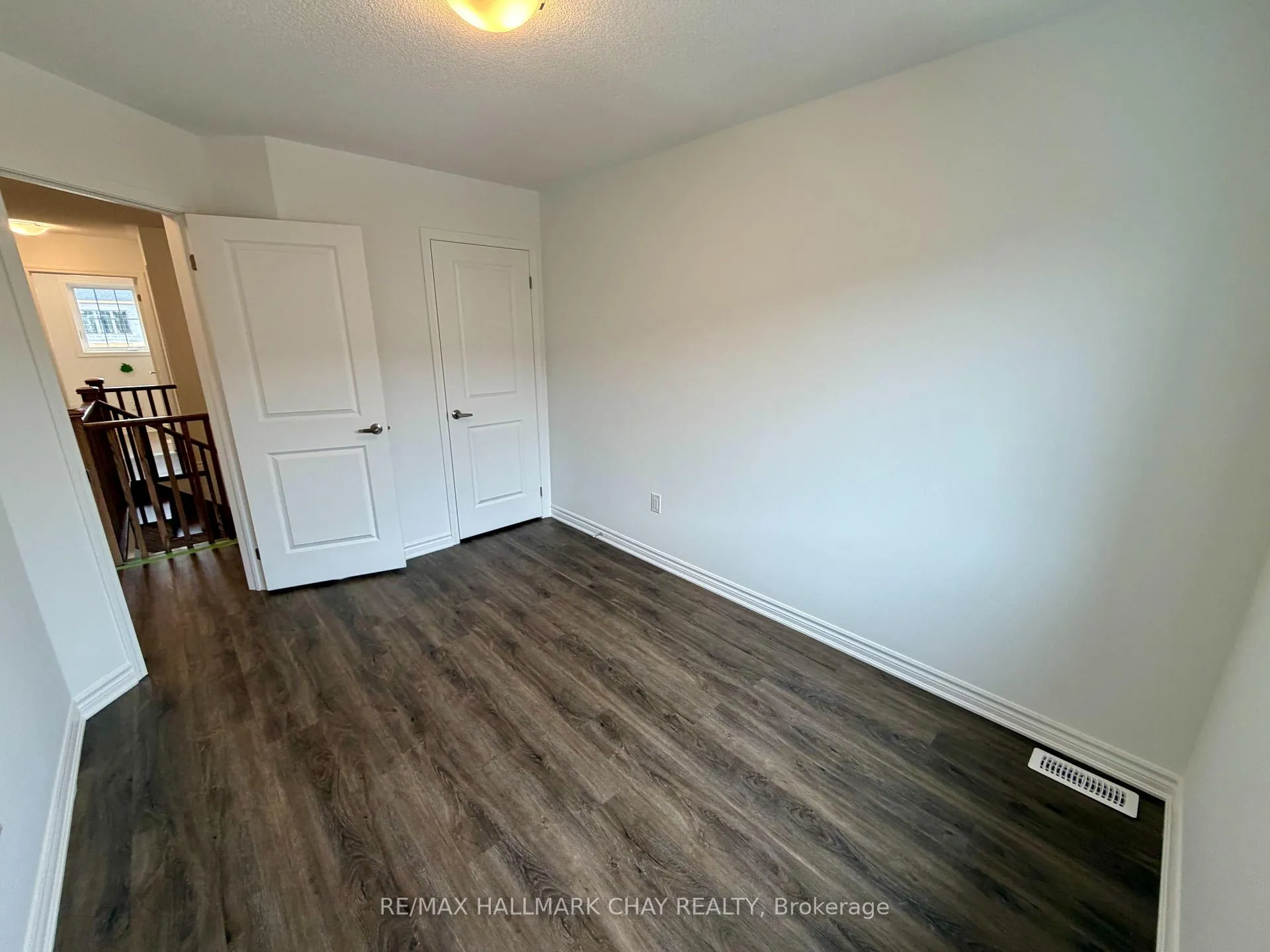 Photo 16 of 48 Foxley Heights, Barrie, Rural Barrie Southwest — HOMEH