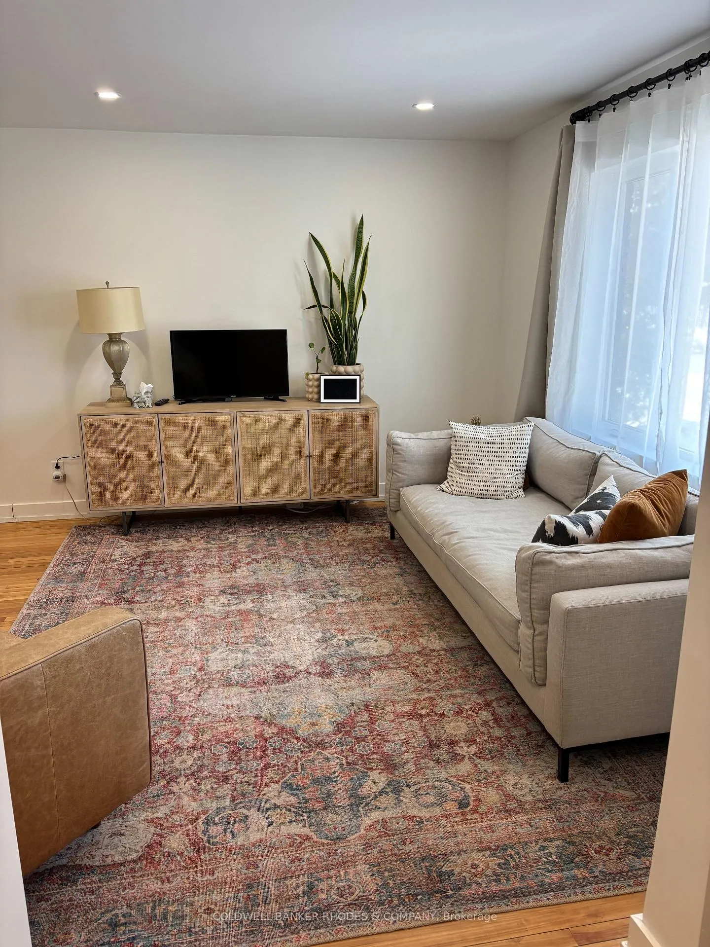Photo 4 of 191 Springfield Road, Ottawa, Lindenlea — HOMEH