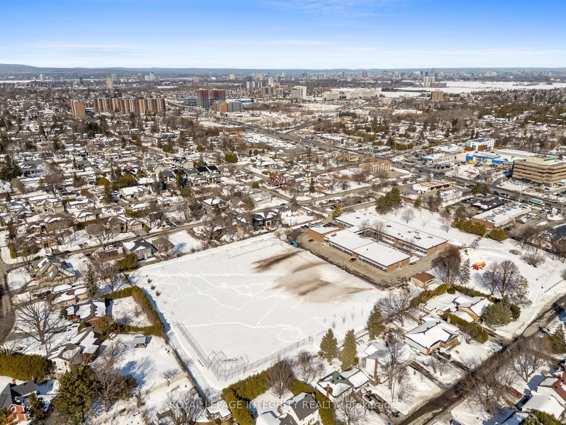 Photo 10 of 22 Rossland Avenue, Ottawa, Meadowlands/St. Claire Gardens — HOMEH
