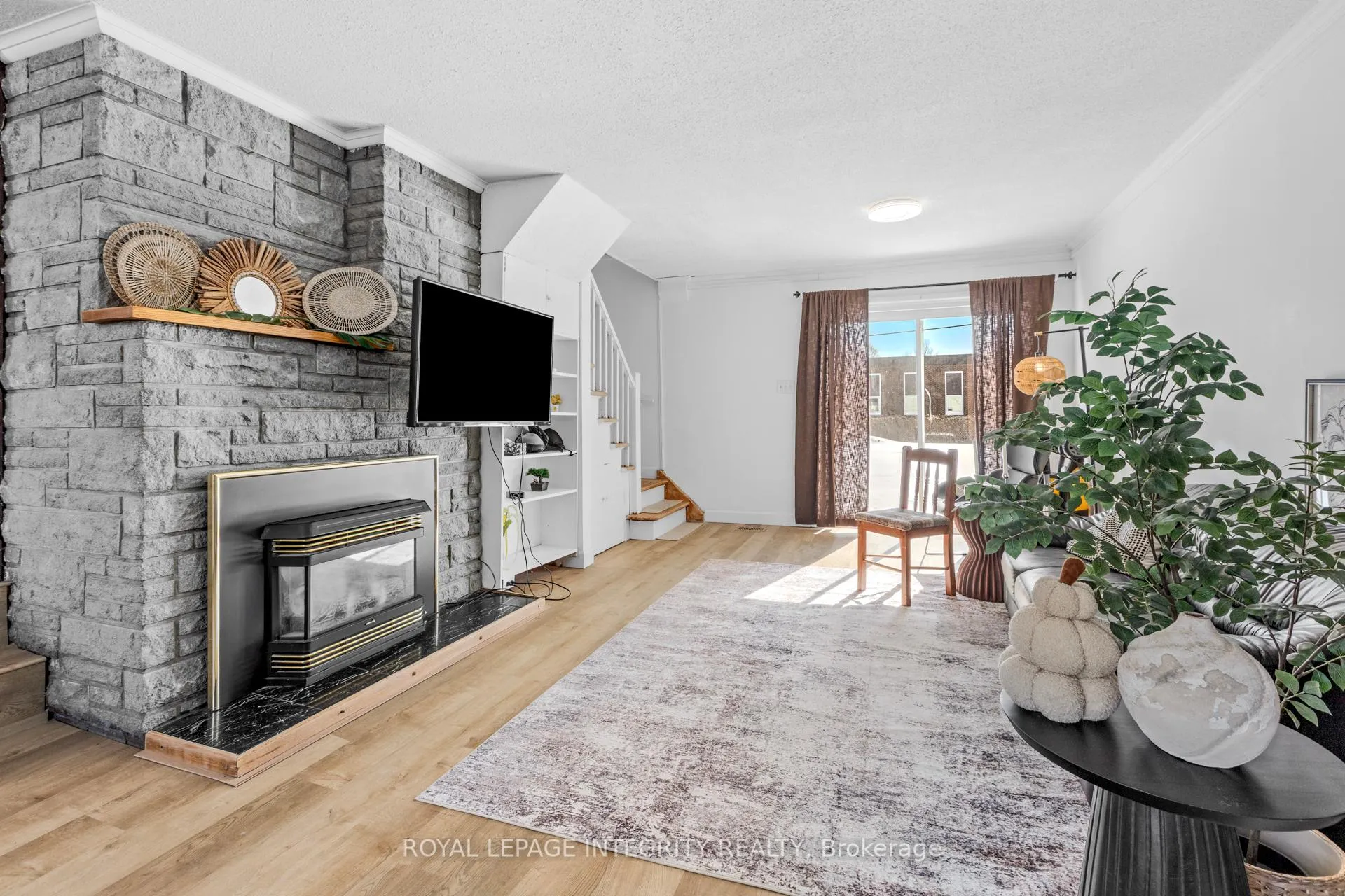 Photo 14 of 22 Rossland Avenue, Ottawa, Meadowlands/St. Claire Gardens — HOMEH