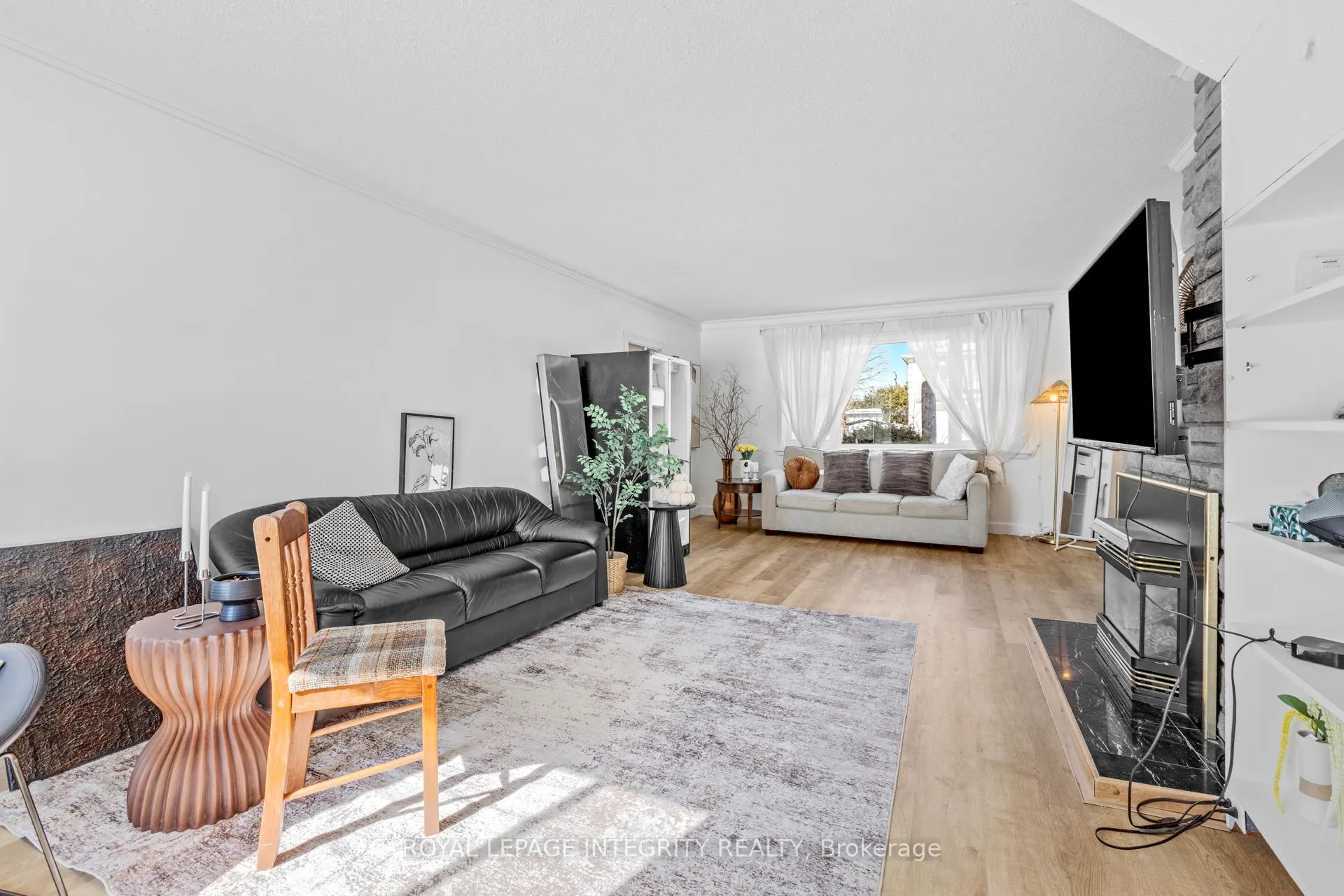 Photo 15 of 22 Rossland Avenue, Ottawa, Meadowlands/St. Claire Gardens — HOMEH
