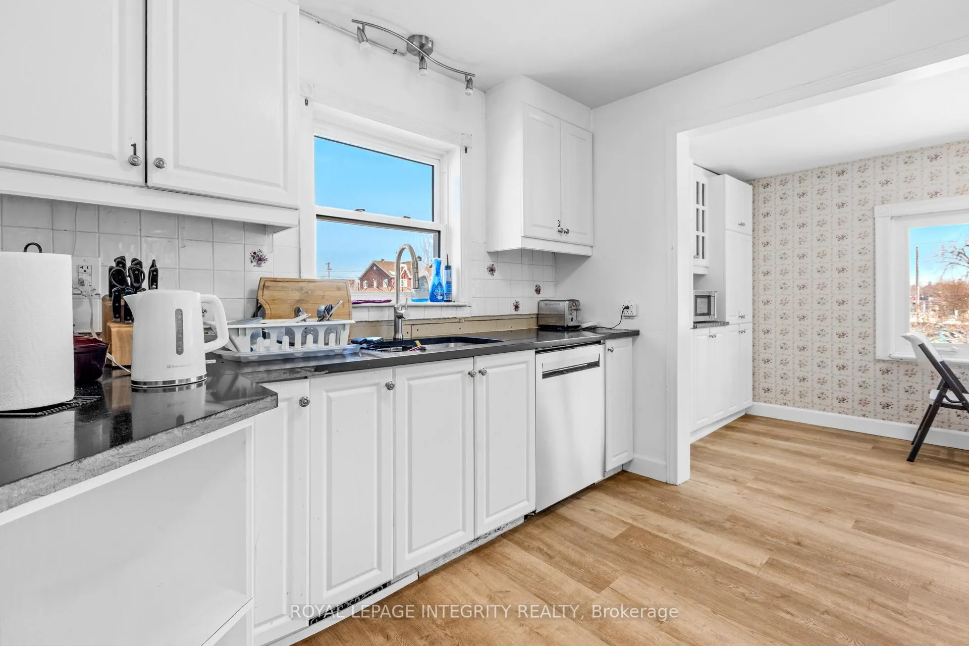 Photo 16 of 22 Rossland Avenue, Ottawa, Meadowlands/St. Claire Gardens — HOMEH
