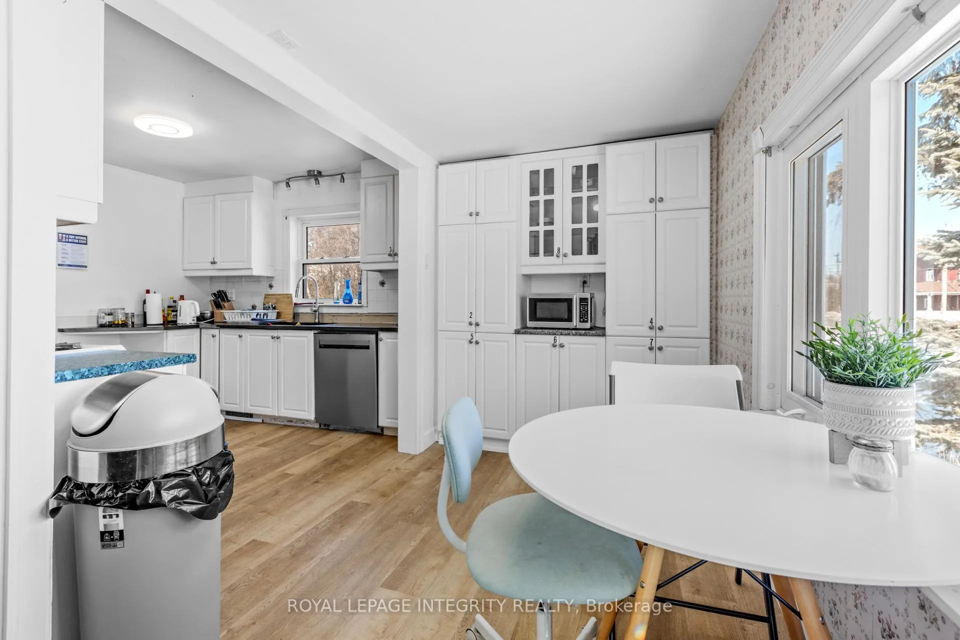 Photo 20 of 22 Rossland Avenue, Ottawa, Meadowlands/St. Claire Gardens — HOMEH