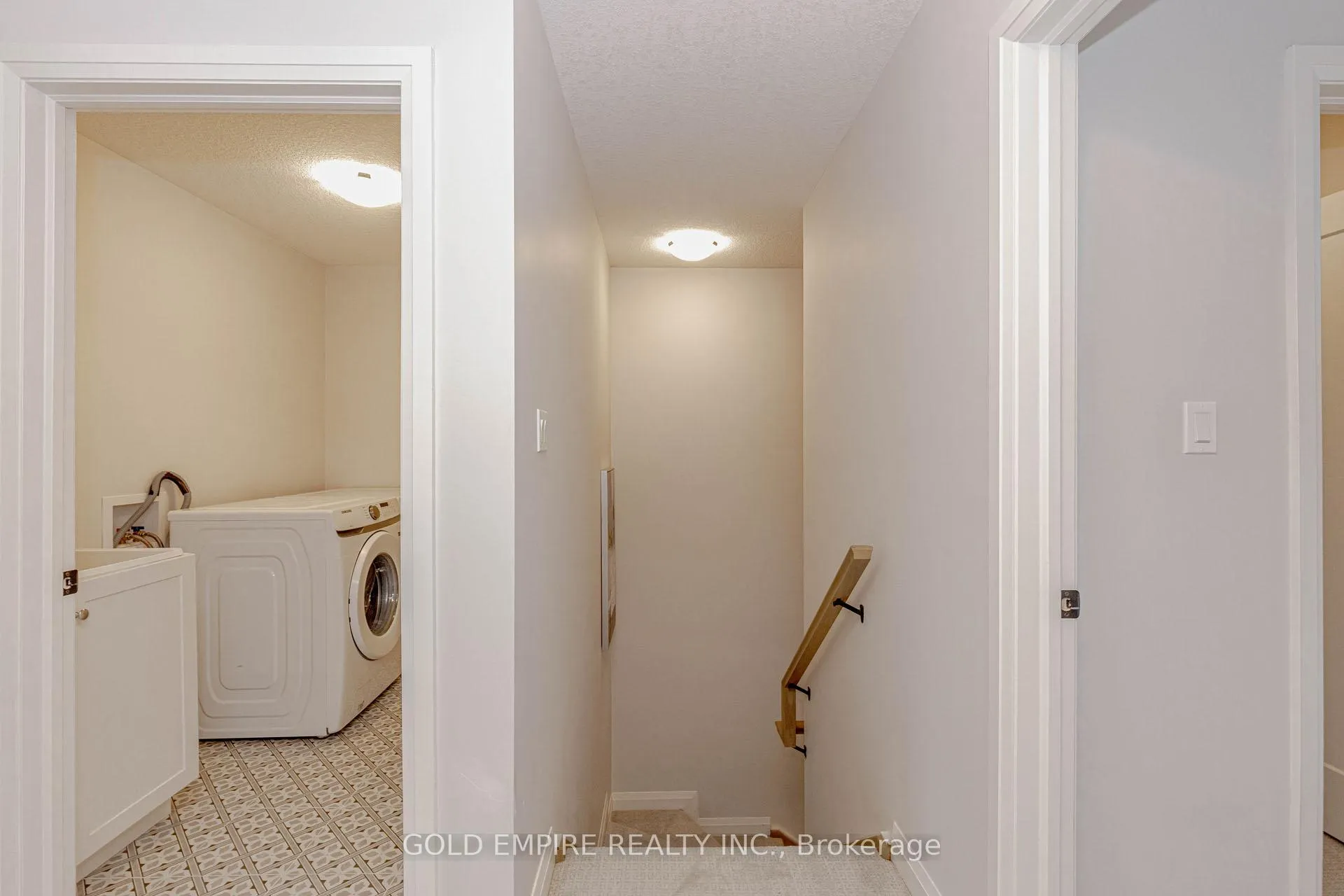 Photo 30 of 87 Stonefield Lane, Middlesex Centre, Ilderton — HOMEH