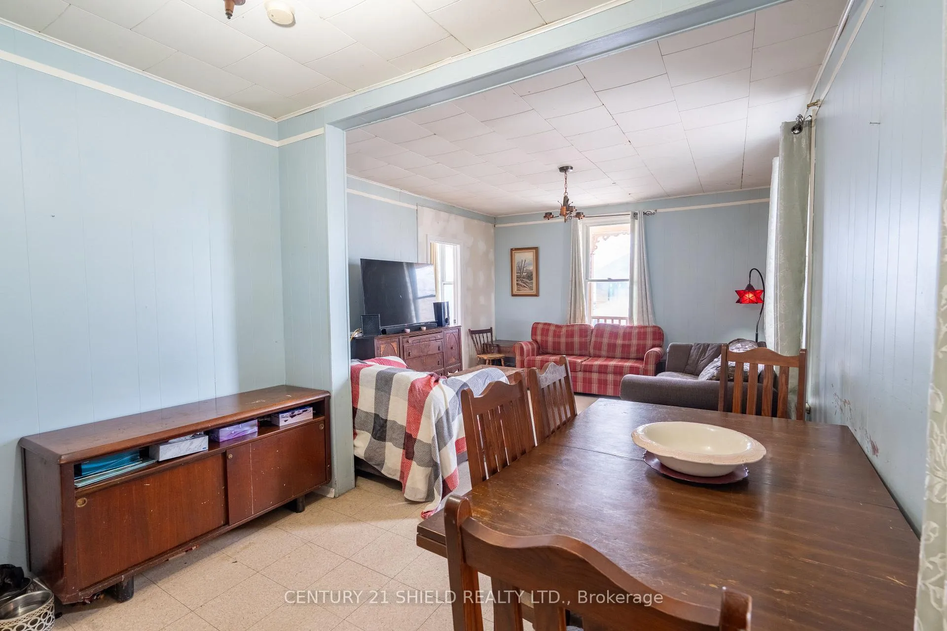 Photo 9 of 274 Bishop Street N, North Glengarry, Alexandria — HOMEH