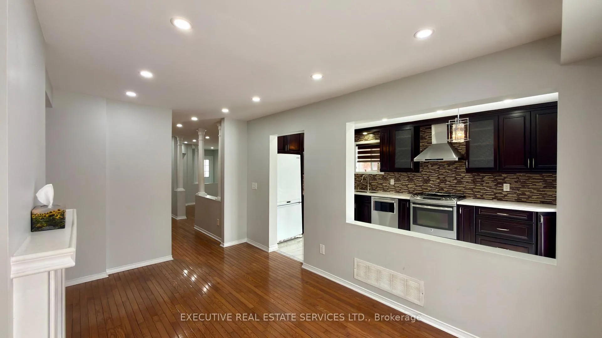 Photo 12 of 5 Condotti Drive, Vaughan, West Woodbridge — HOMEH