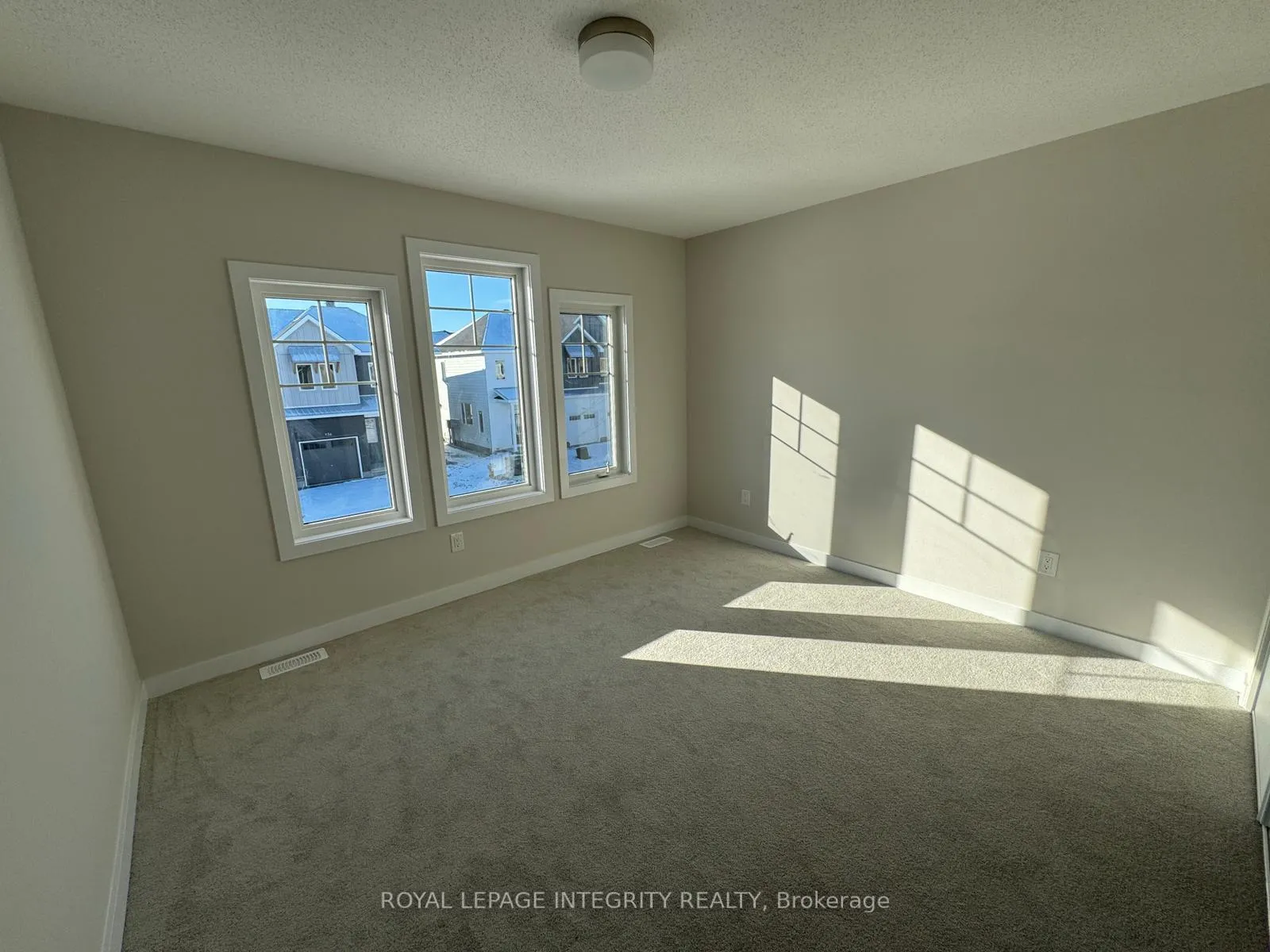 Photo 8 of 957 Seagrave Lane, Ottawa, Btwn Franktown Rd. & Fallowfield Rd. — HOMEH