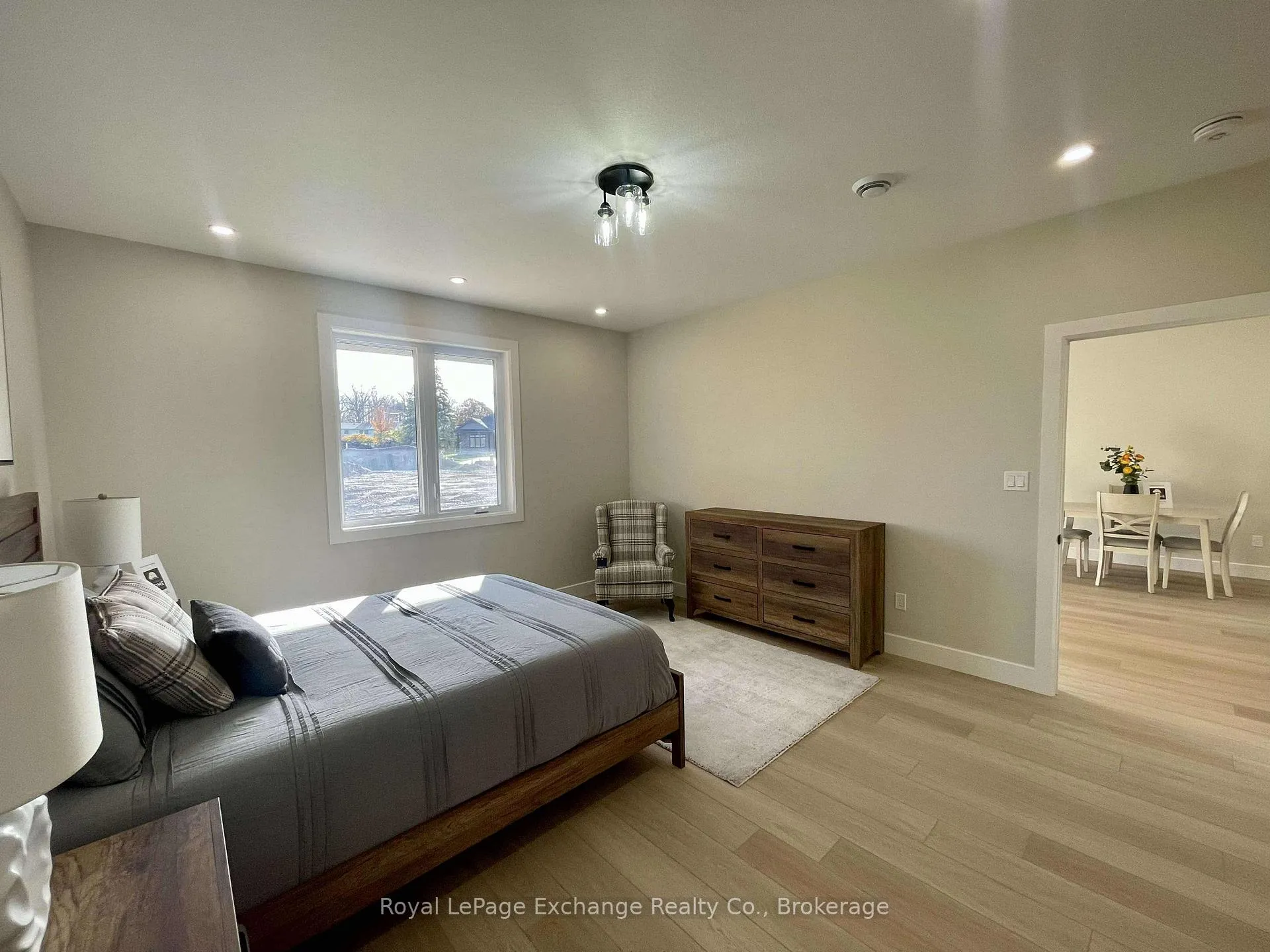 Photo 13 of 64 Mercedes Crescent, Kincardine — HOMEH