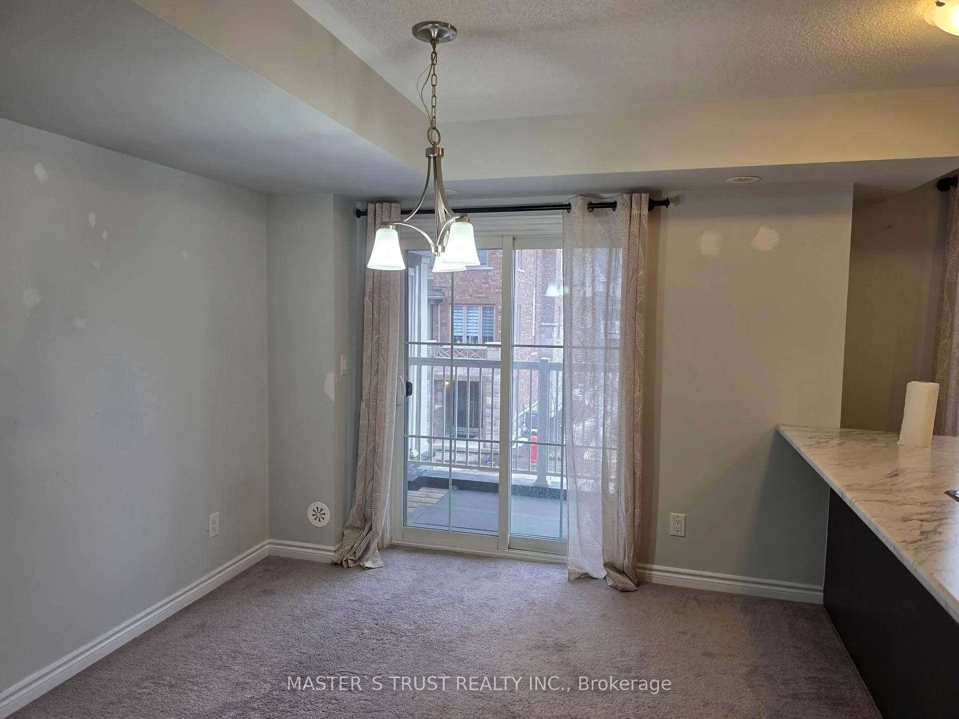 Photo 4 of 26 Mappin Way S, Whitby, Rolling Acres — HOMEH