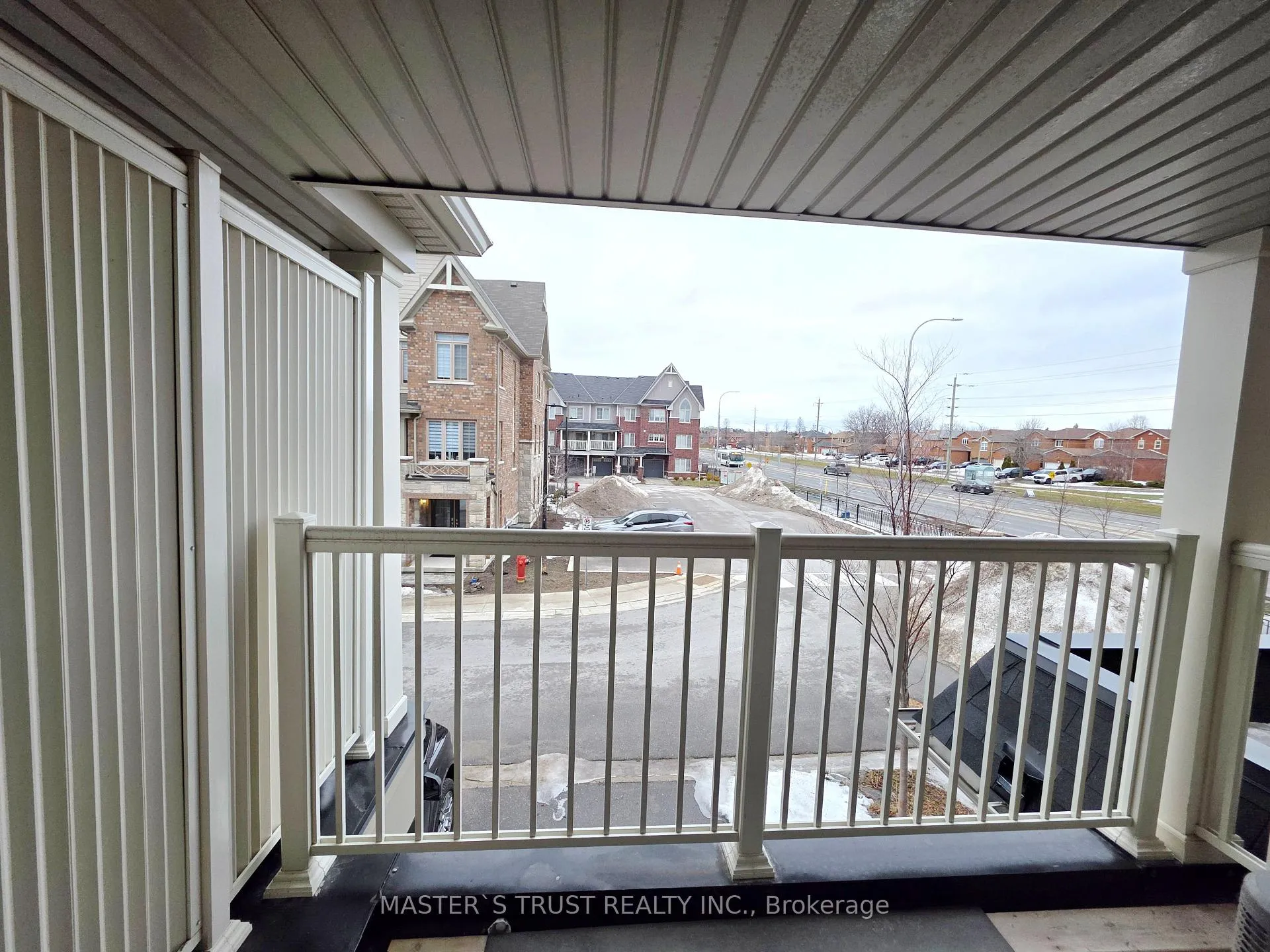 Photo 7 of 26 Mappin Way S, Whitby, Rolling Acres — HOMEH
