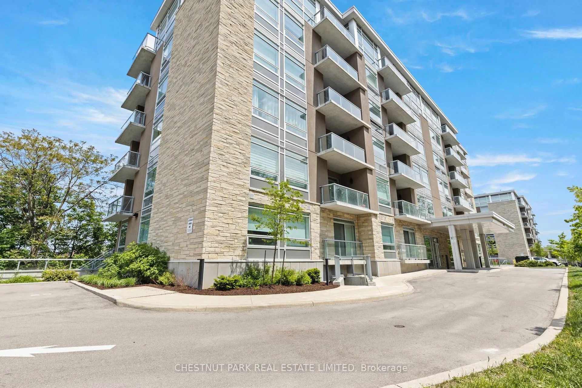 Photo 2 of Unit 15, 467 Charlton Avenue E, Hamilton, Stinson — HOMEH