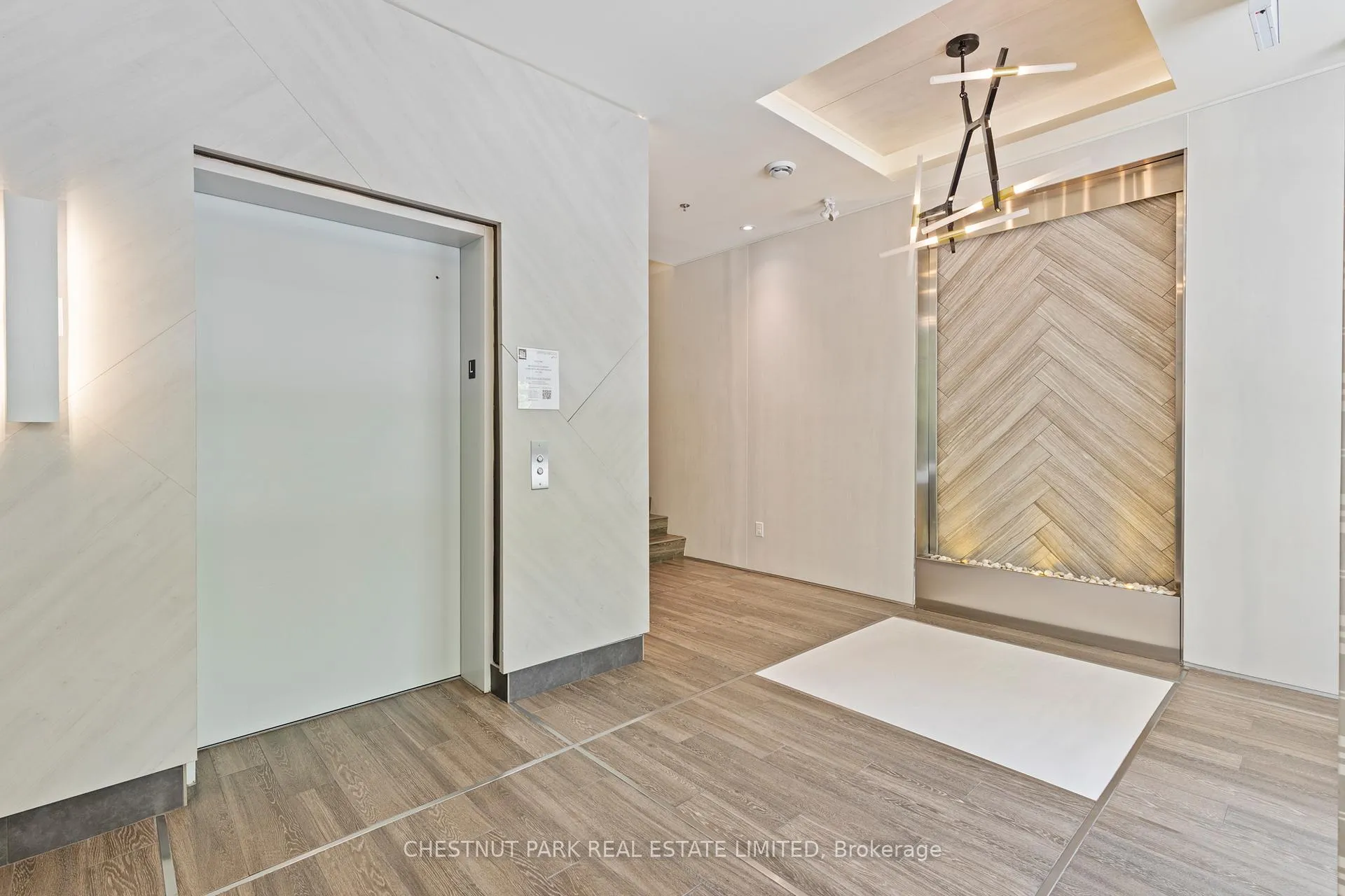 Photo 5 of Unit 15, 467 Charlton Avenue E, Hamilton, Stinson — HOMEH