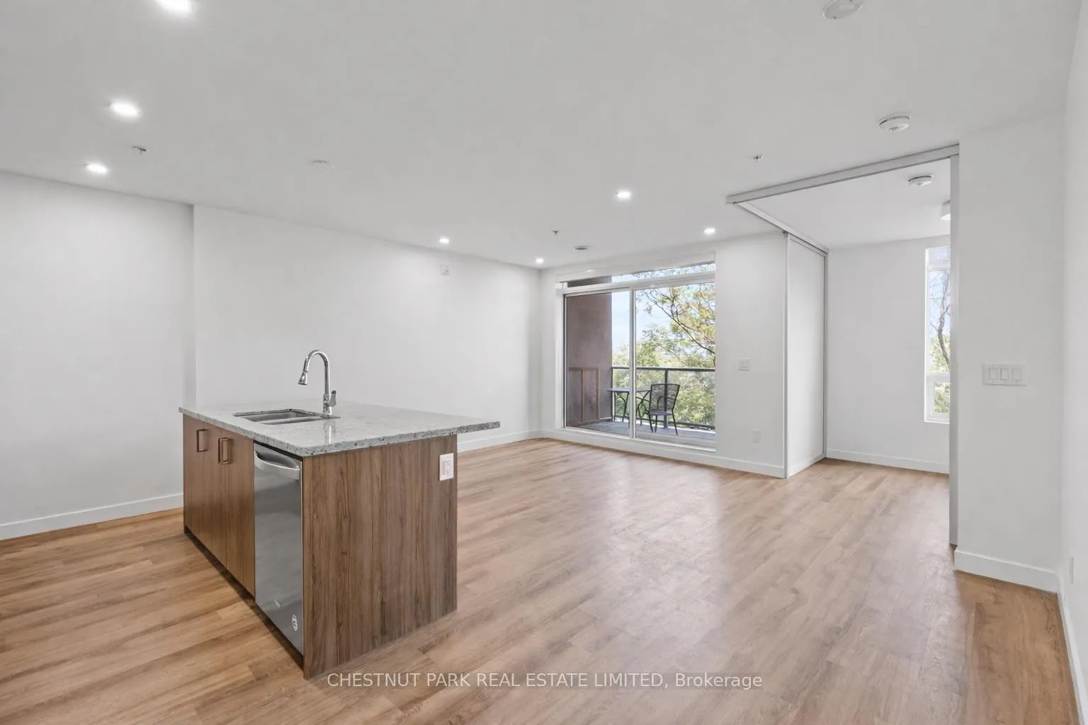 Photo 9 of Unit 15, 467 Charlton Avenue E, Hamilton, Stinson — HOMEH