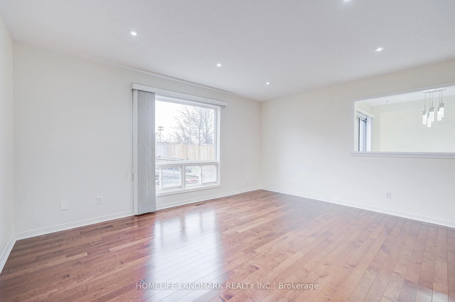 Photo 18 of 117 Halterwood Circle, Markham, Markville — HOMEH