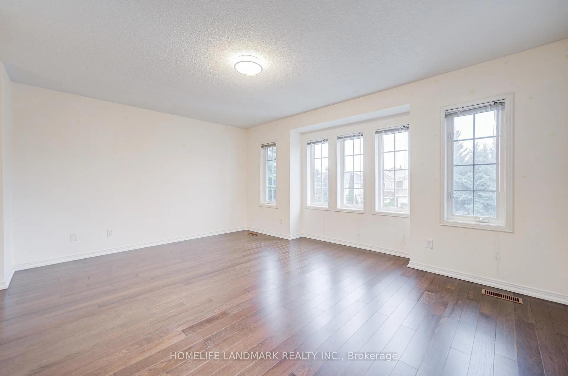 Photo 23 of 117 Halterwood Circle, Markham, Markville — HOMEH
