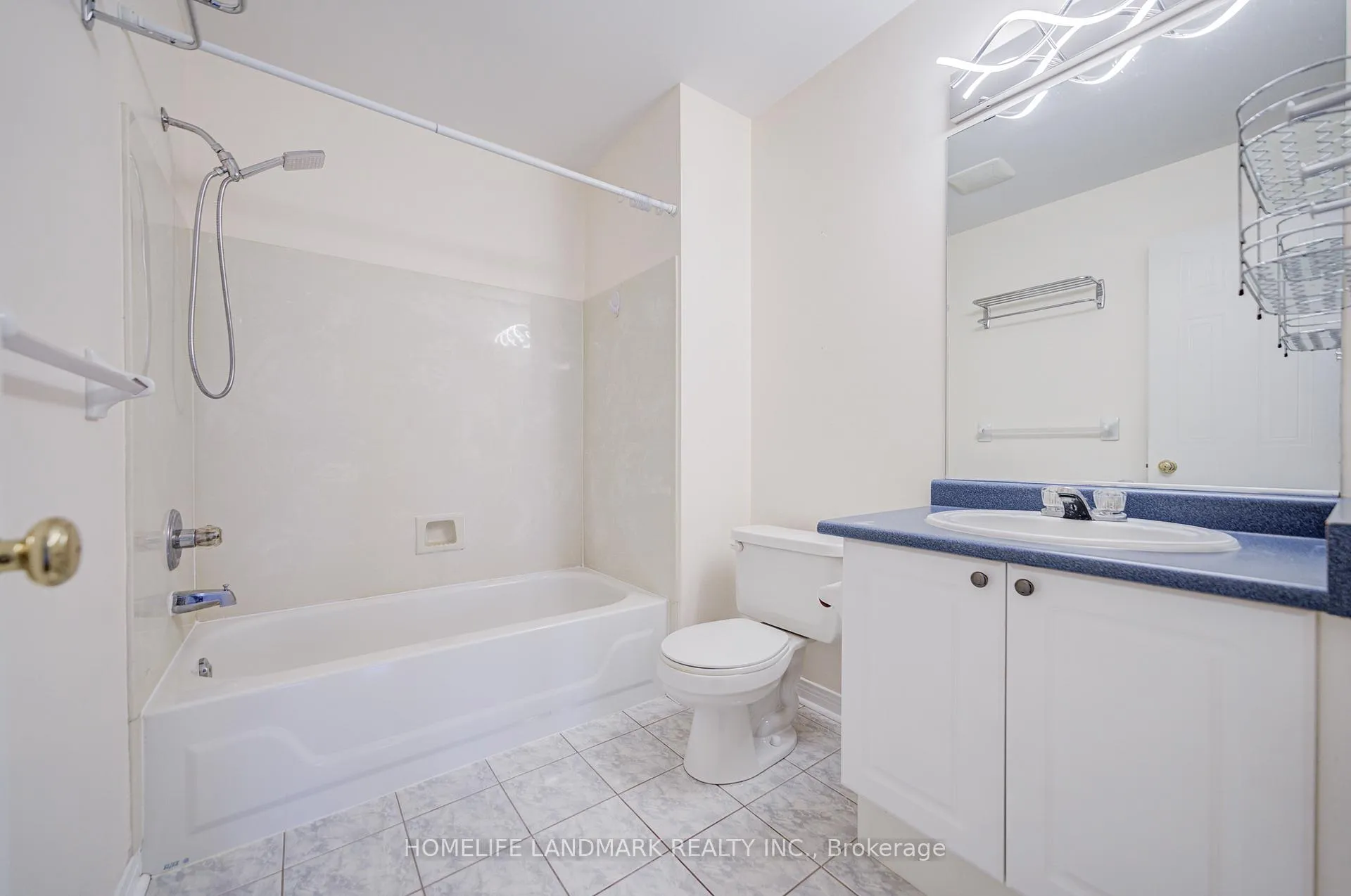 Photo 27 of 117 Halterwood Circle, Markham, Markville — HOMEH