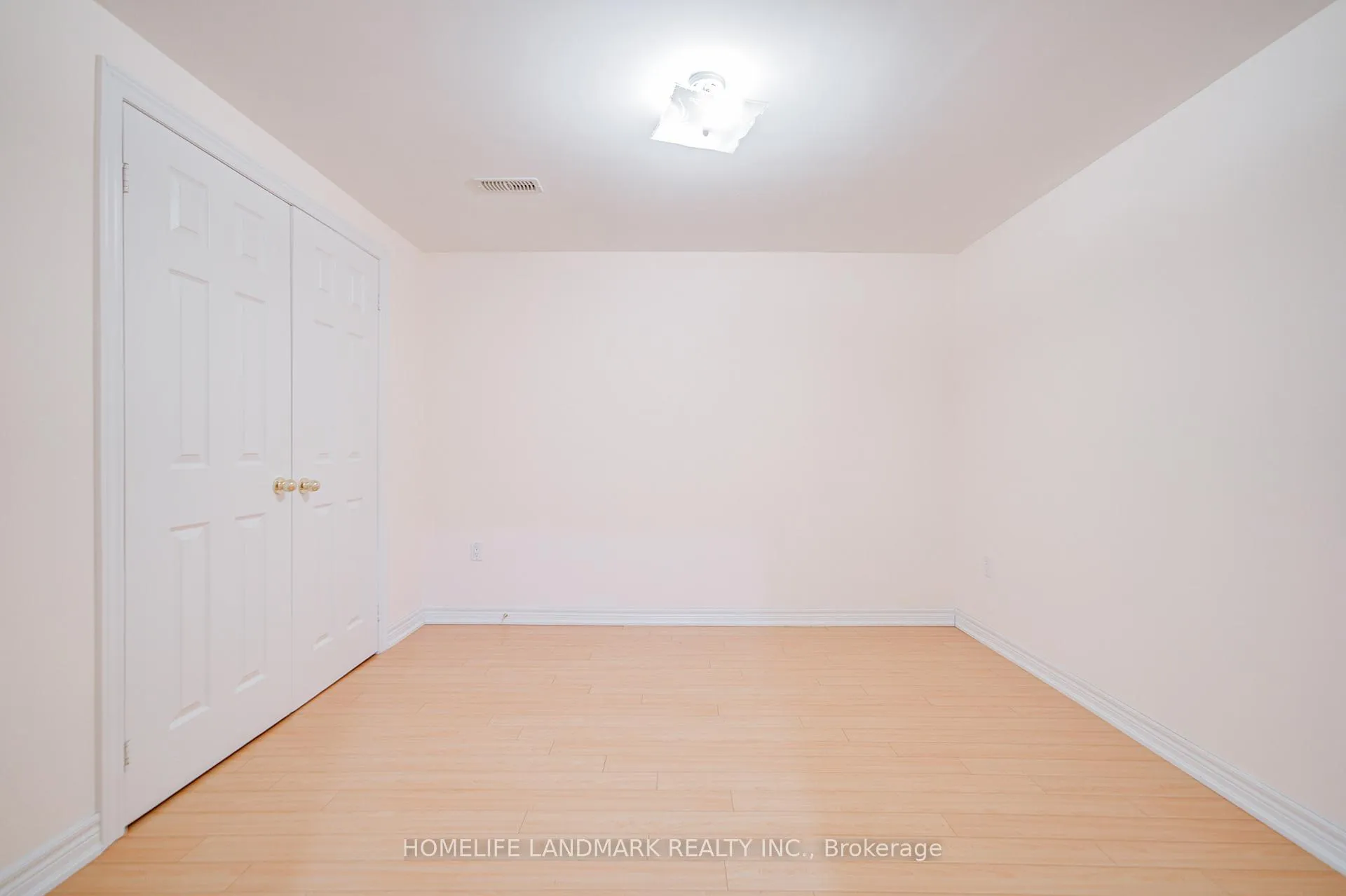 Photo 33 of 117 Halterwood Circle, Markham, Markville — HOMEH