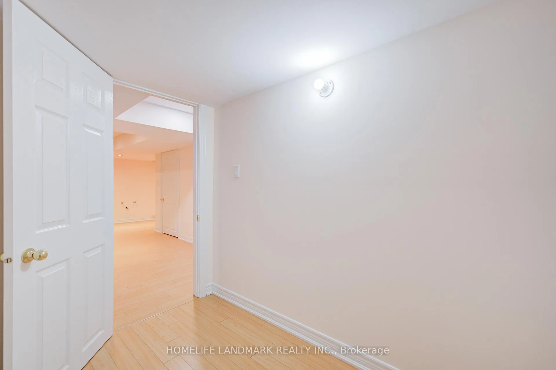 Photo 37 of 117 Halterwood Circle, Markham, Markville — HOMEH