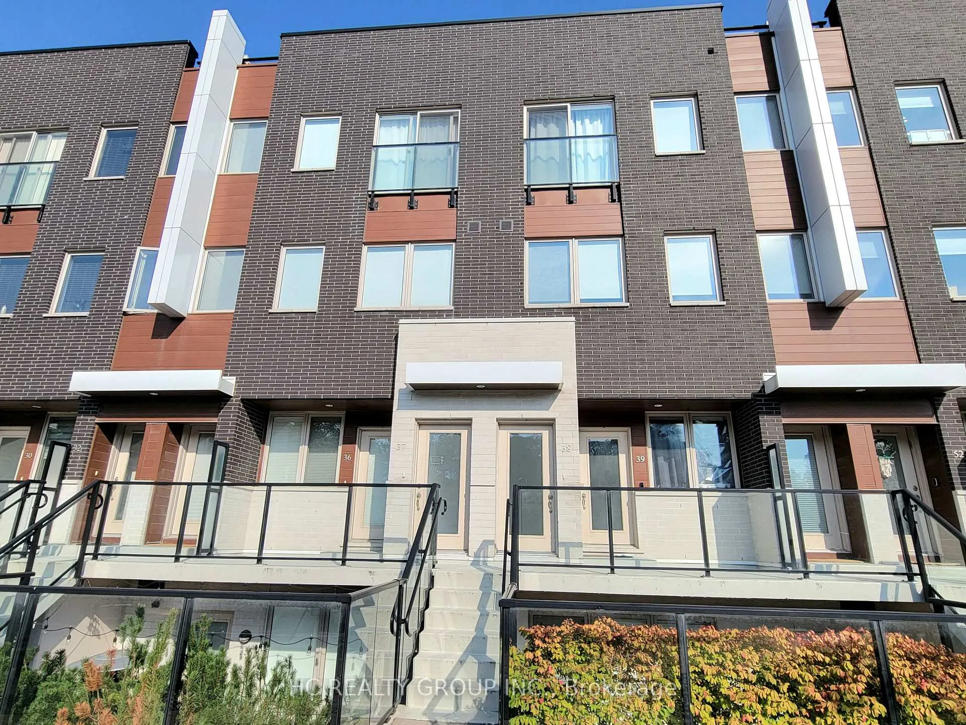 Photo 1 of Unit 38, 780 Sheppard Avenue E, North York, Bayview Village — HOMEH