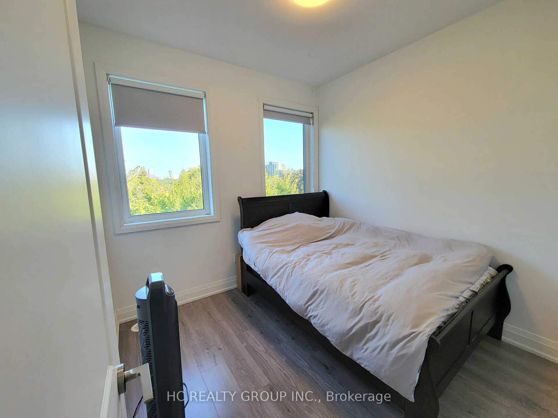 Photo 9 of Unit 38, 780 Sheppard Avenue E, North York, Bayview Village — HOMEH