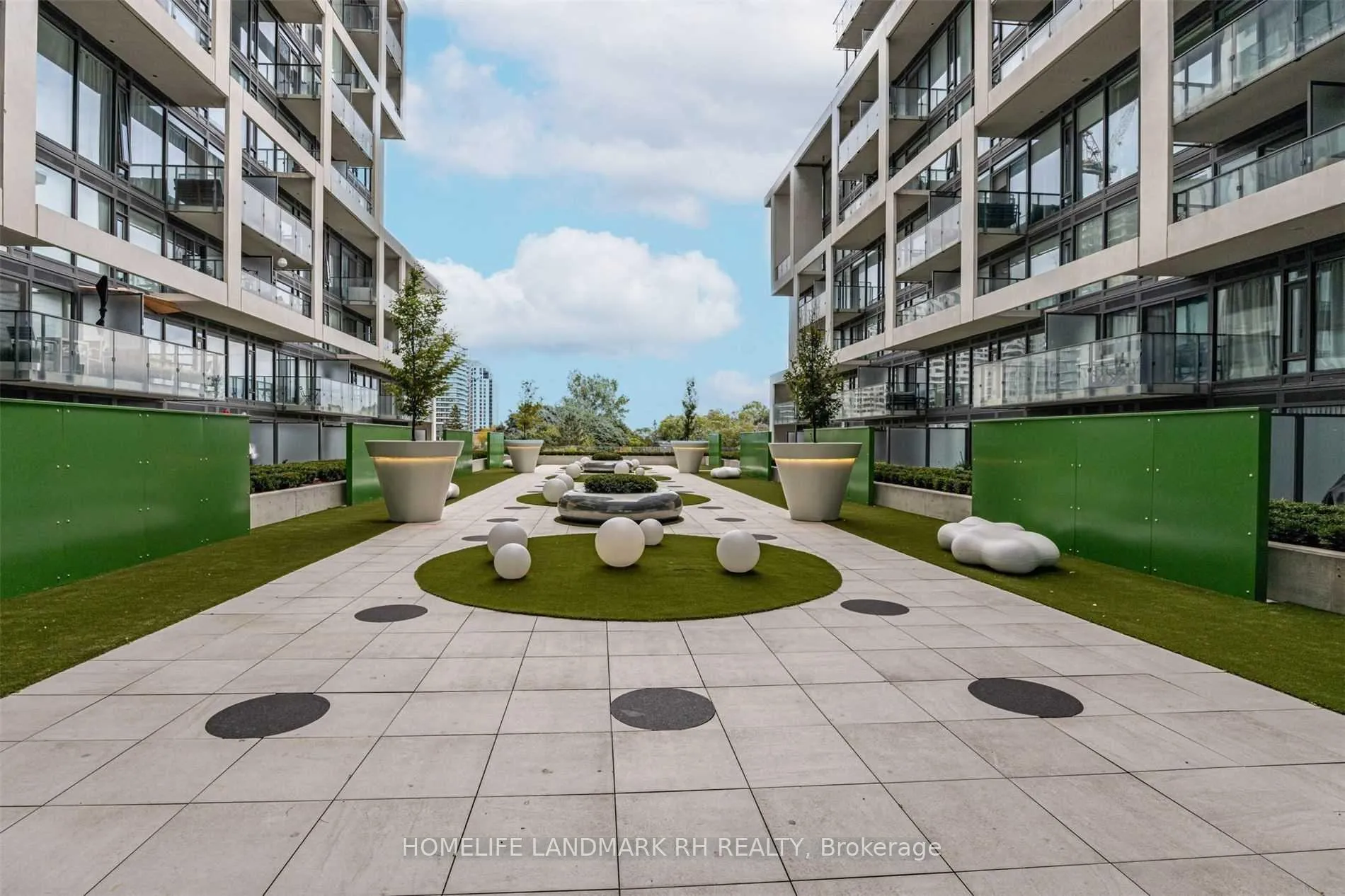 Photo 3 of Unit 1133, 8 Hillsdale Avenue E, Toronto, Mount Pleasant West — HOMEH