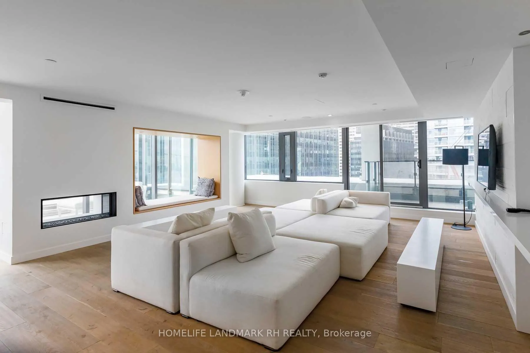 Photo 18 of Unit 1133, 8 Hillsdale Avenue E, Toronto, Mount Pleasant West — HOMEH