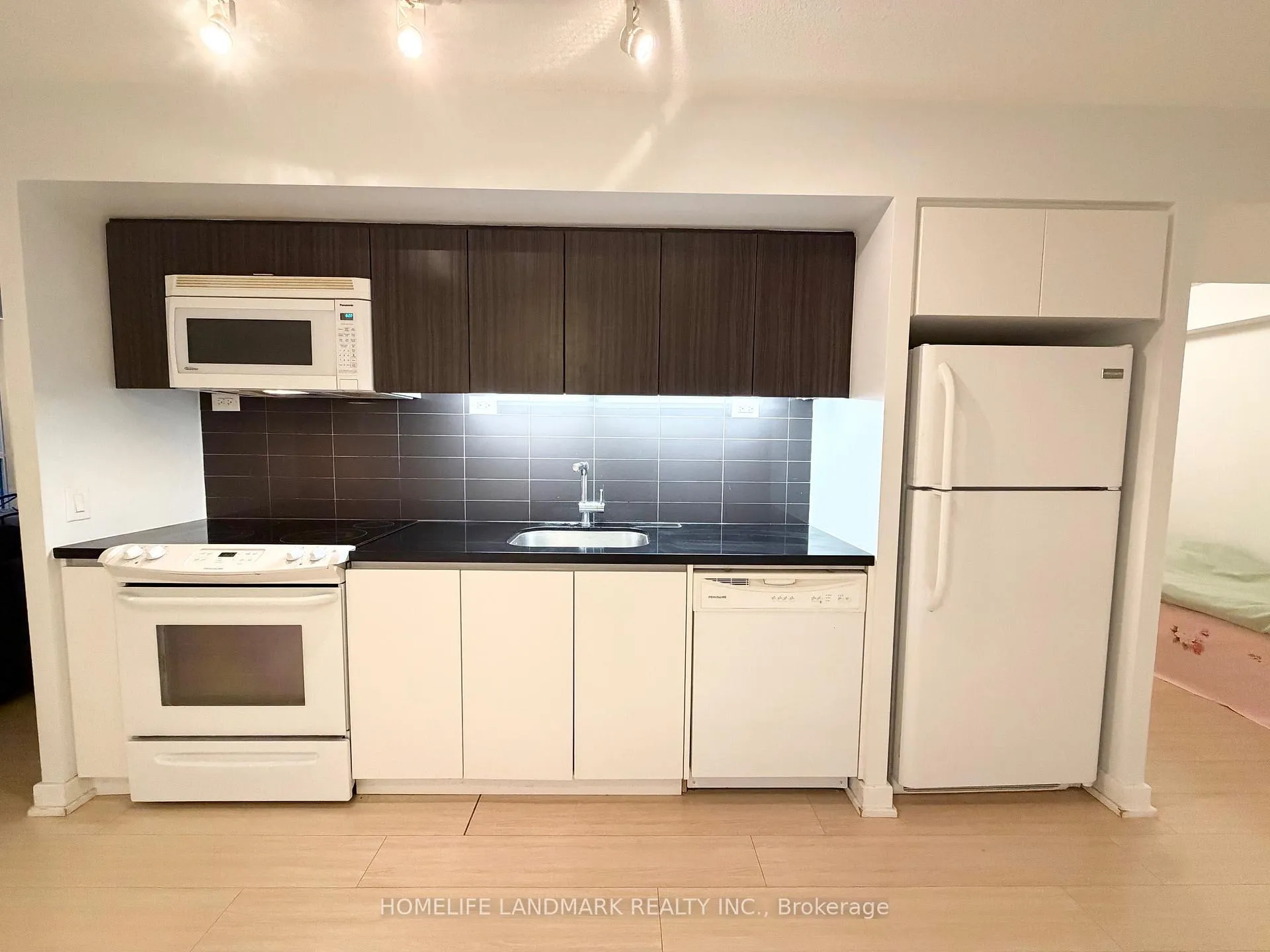 Photo 3 of Unit 2602, 75 Queens Wharf Road, Toronto, Waterfront Communities — HOMEH