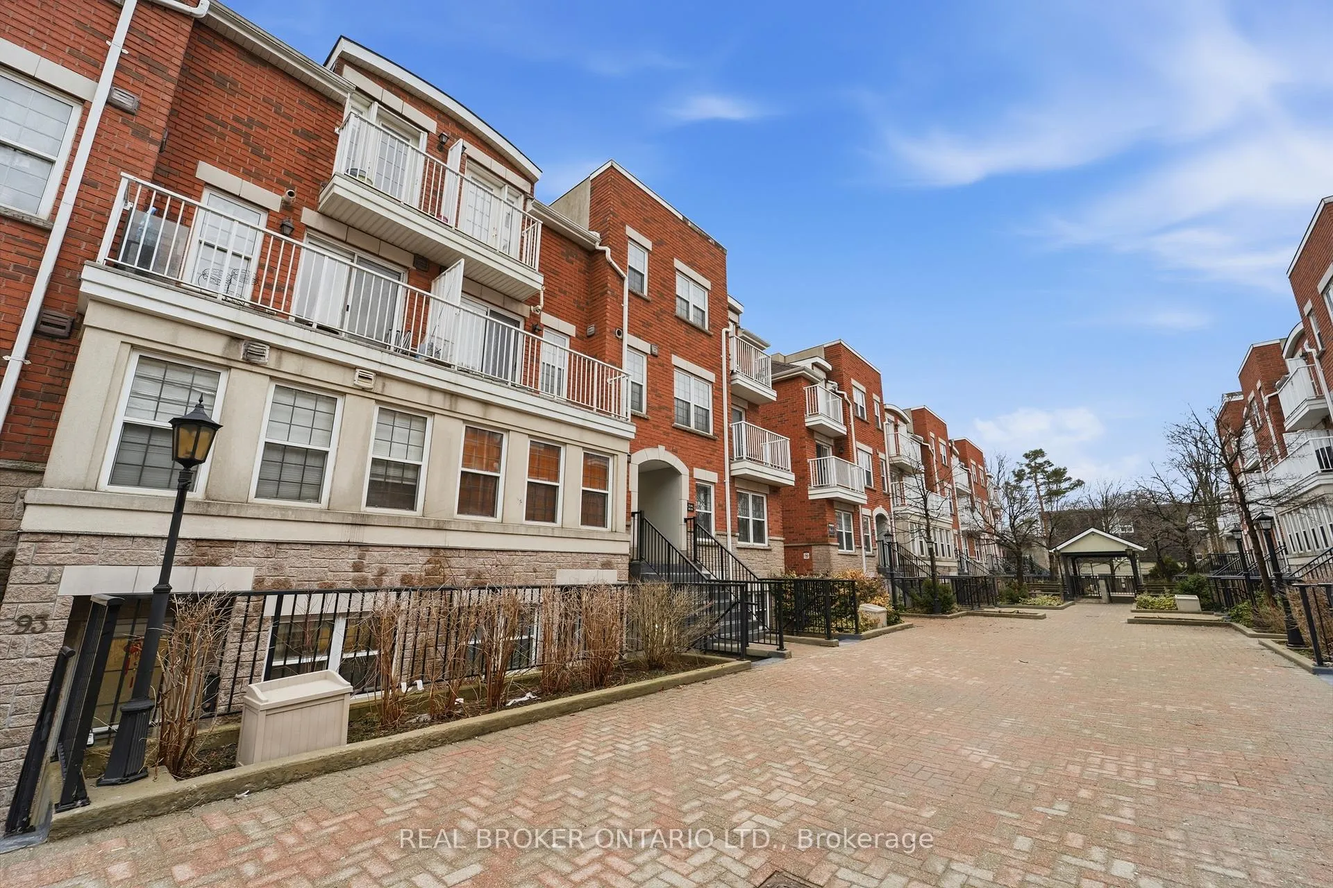 Photo 1 of Unit 92, 37 Four Winds Drive, North York, York University Heights — HOMEH