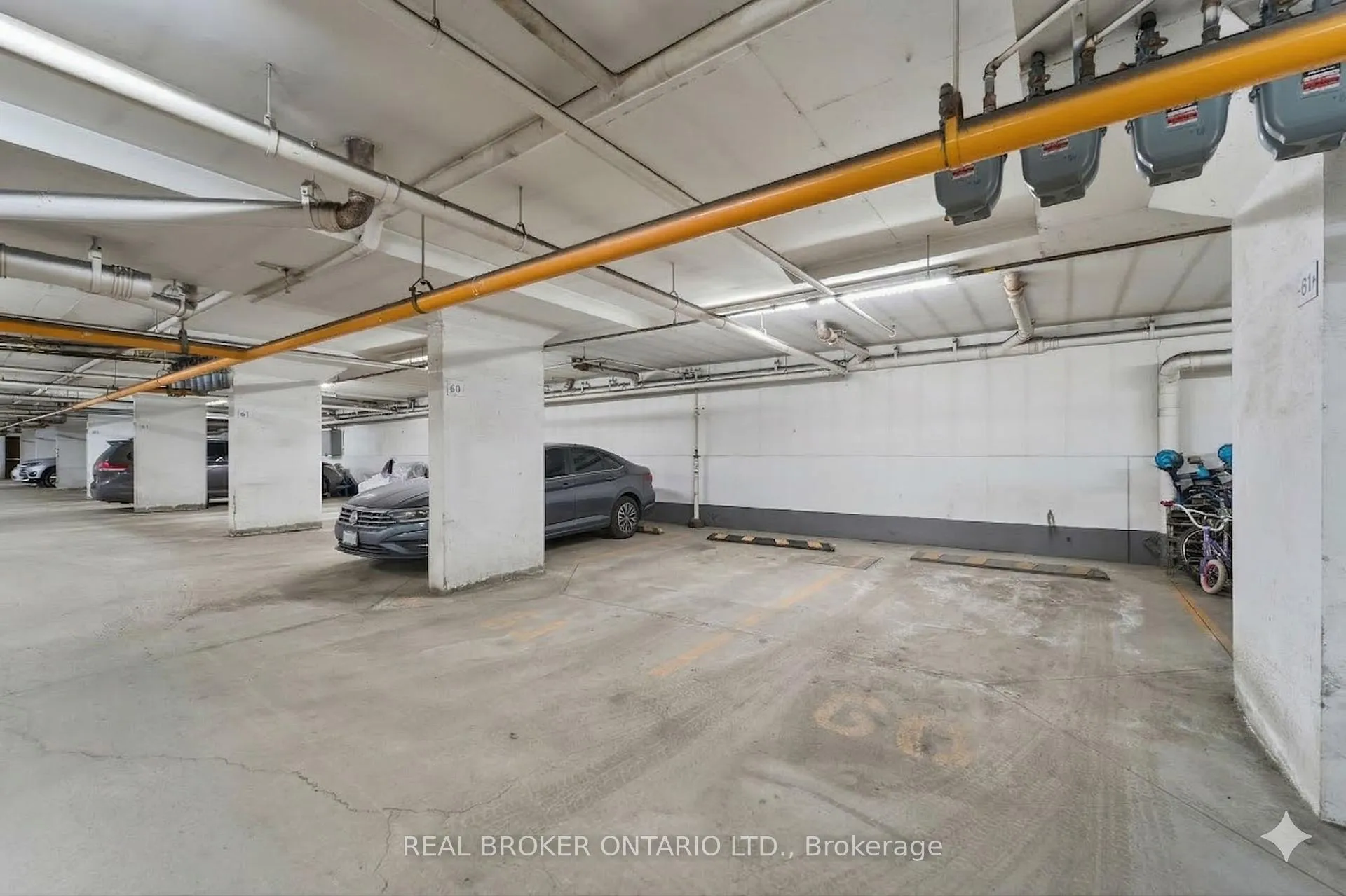 Photo 23 of Unit 92, 37 Four Winds Drive, North York, York University Heights — HOMEH